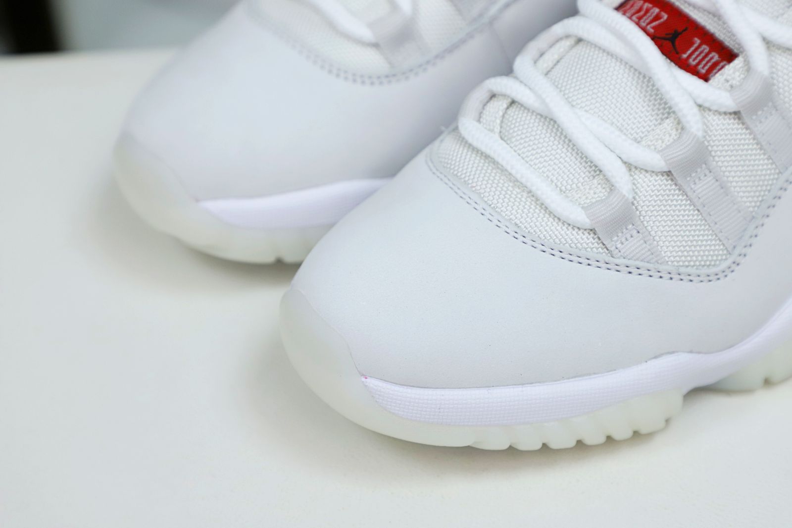 AIR JORDAN 11 XI RETRO PLATINUM TINT - finekick.vip