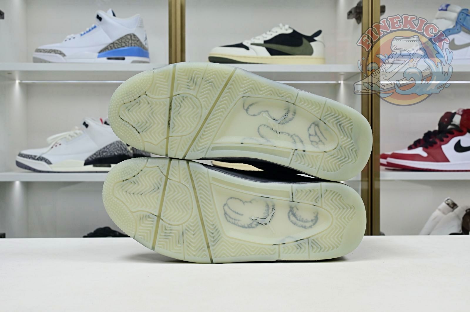 Air Jordan 4 retro kaws - finekick.vip
