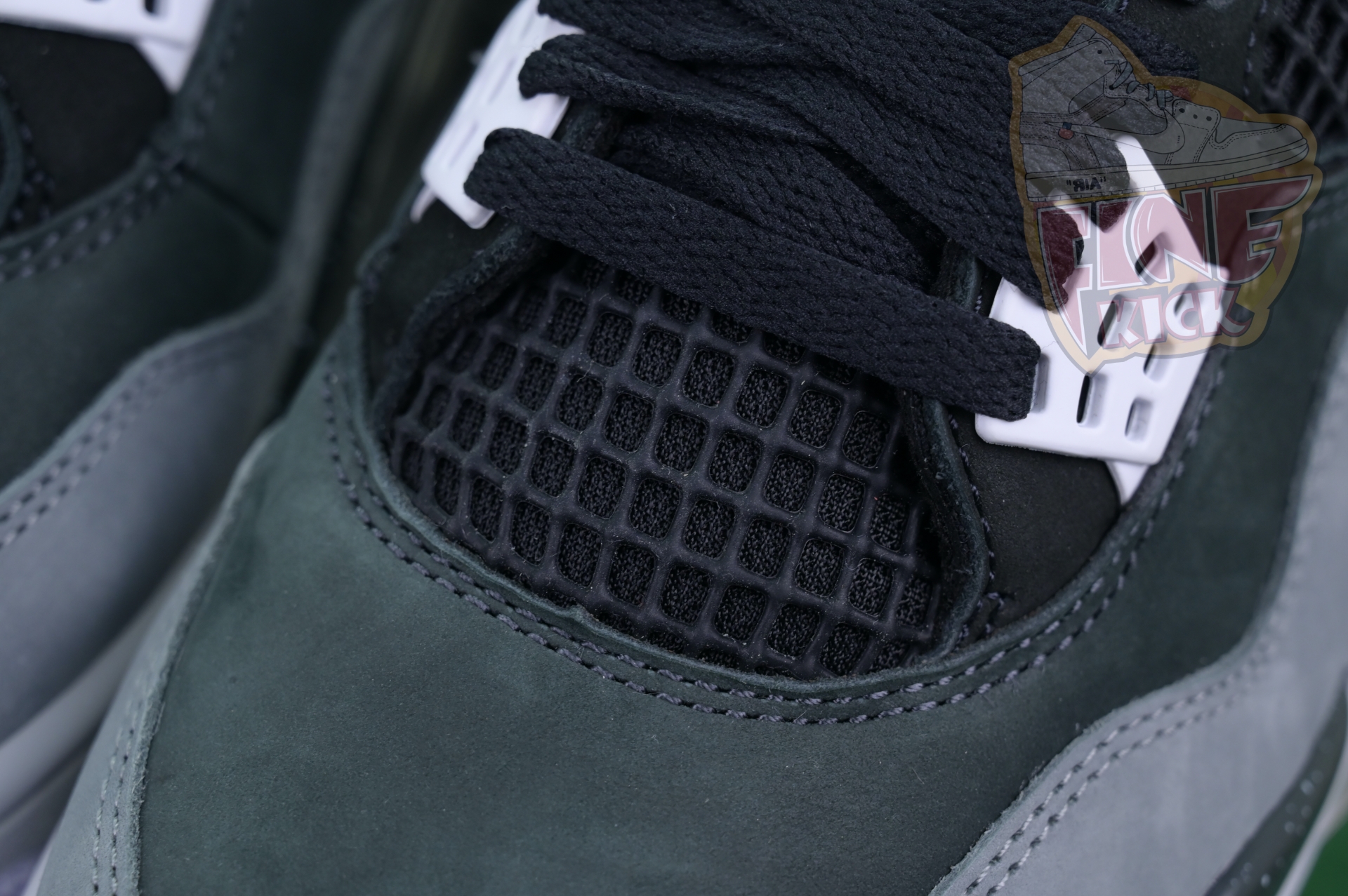 Air Jordan 4