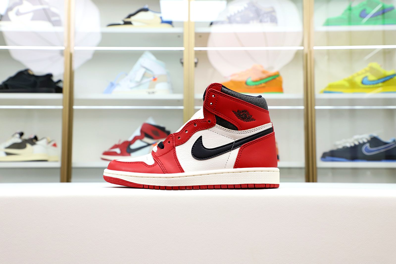 AIR JORDAN 1 REIMAGINED LOST AND FOUND “CHICAGO” 2022 - finekick.vip