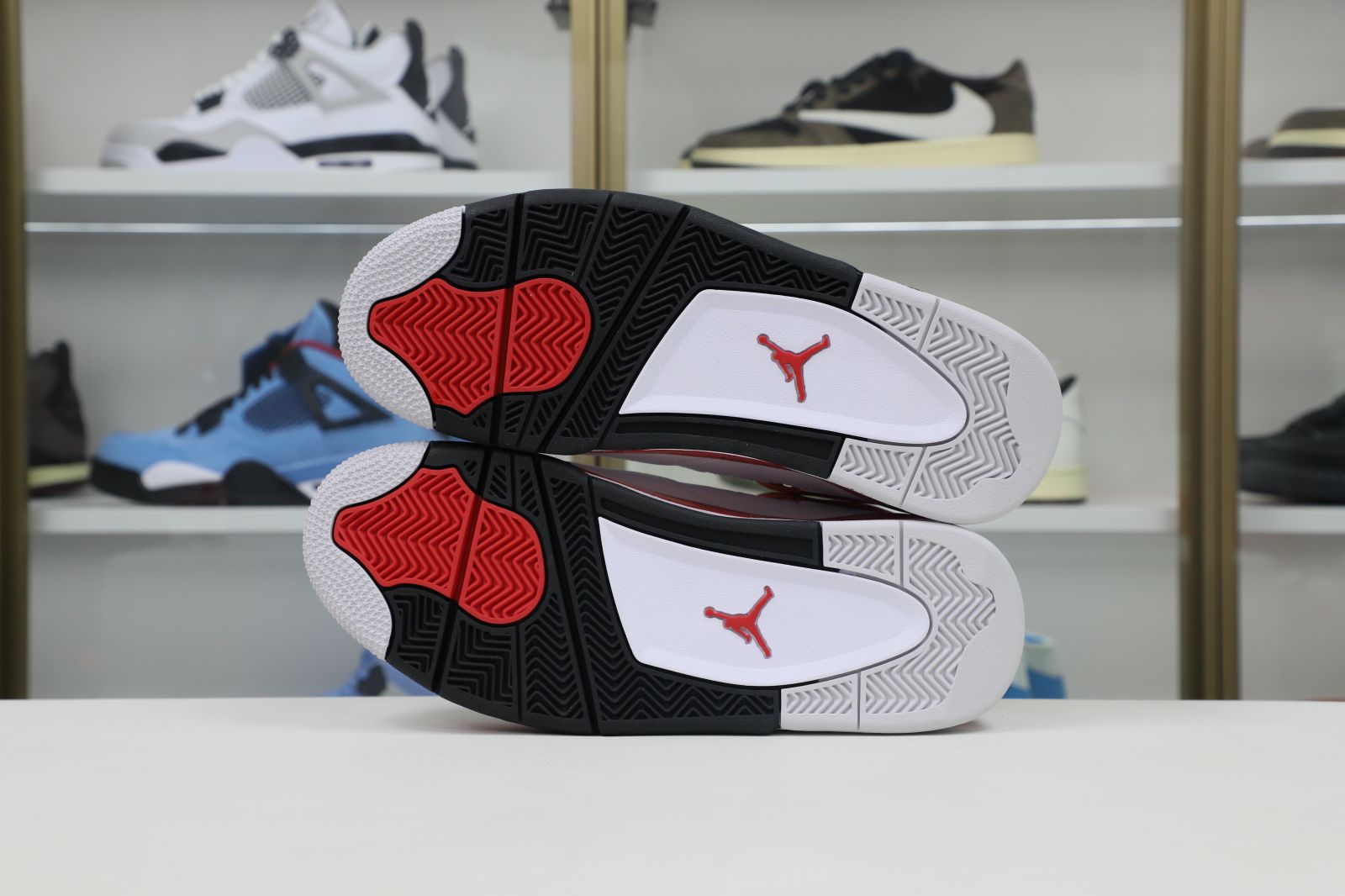 Air Jordan 4