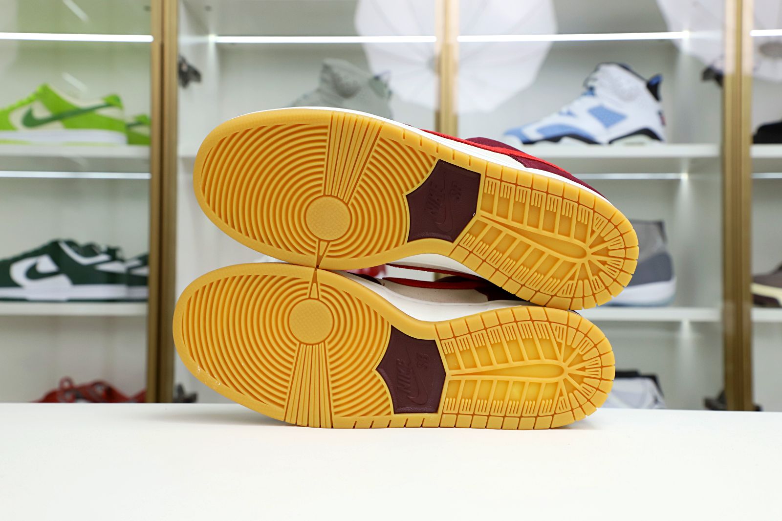 Nike Dunk SB Low Skate Like a Girl - finekick.vip