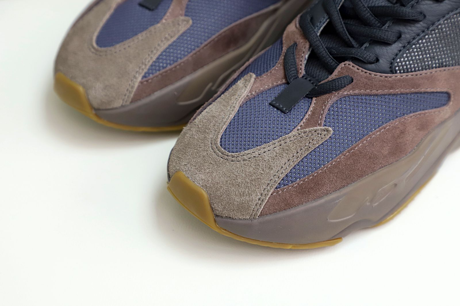 YEEZY BOOST 700 'MAUVE' - finekick.vip
