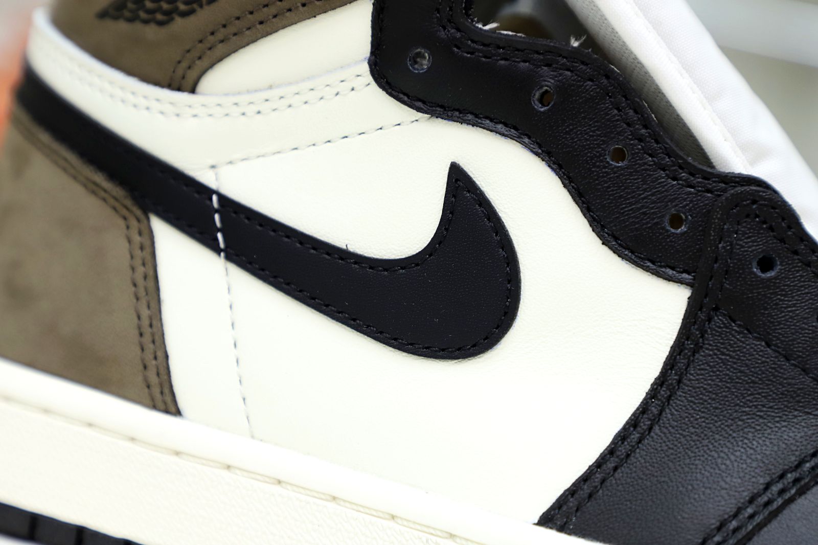 AIR JORDAN 1 RETRO HIGH OG 'DARK MOCHA' - finekick.vip