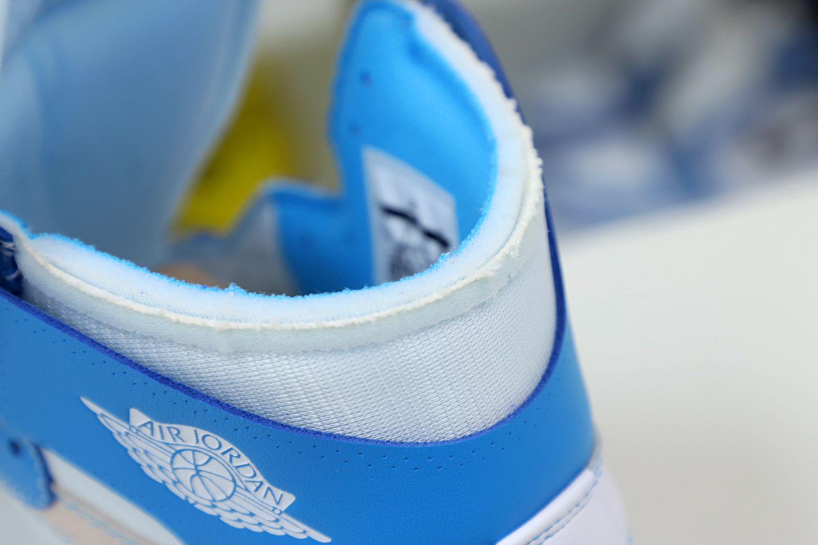 OFF-WHITE X AIR JORDAN 1 RETRO HIGH OG 'UNC' - finekick.vip