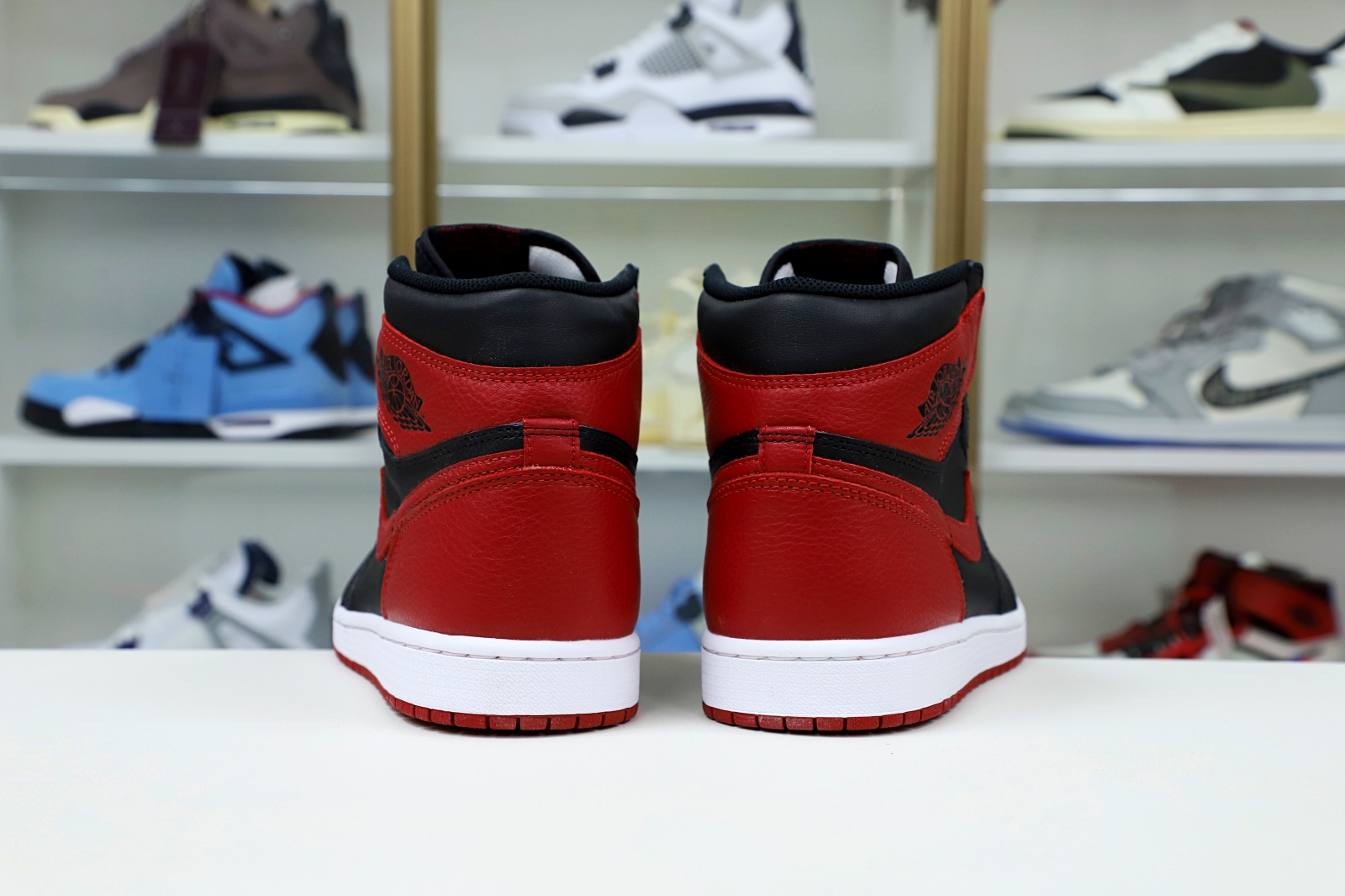 AIR JORDAN 1 RETRO HIGH OG 'BRED' - finekick.vip