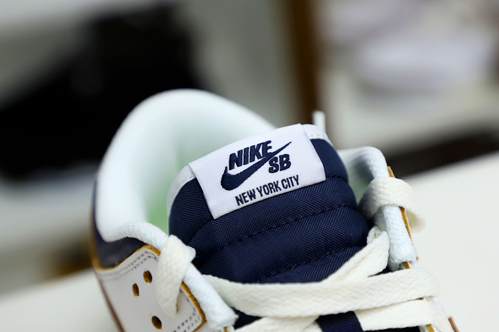 HUF x Nike Dunk Low - finekick.vip