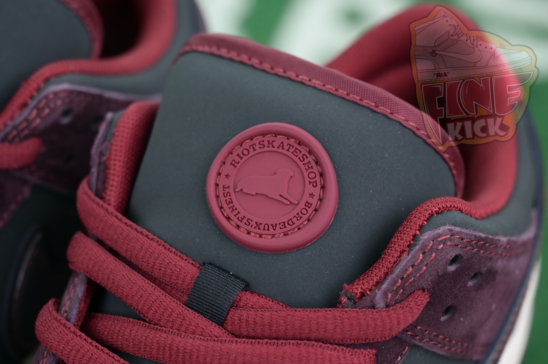 RIOT Skateshop x Nike SB Dunk Low - finekick.vip