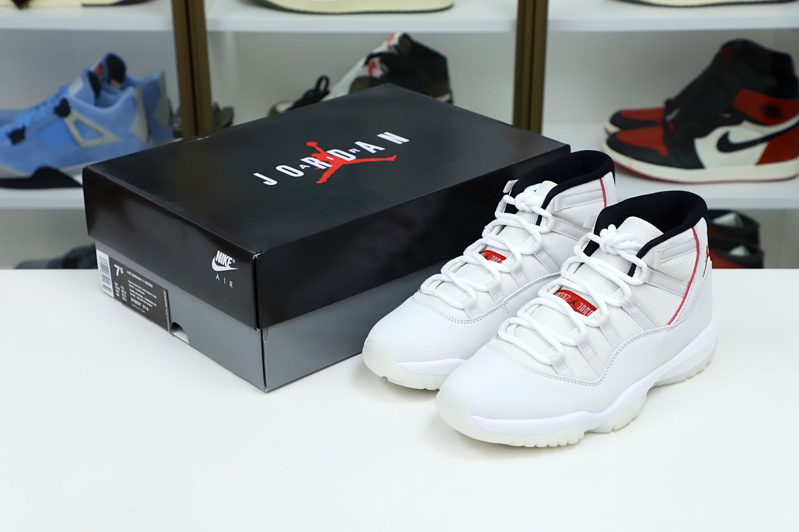 AIR JORDAN 11 XI RETRO PLATINUM TINT - finekick.vip