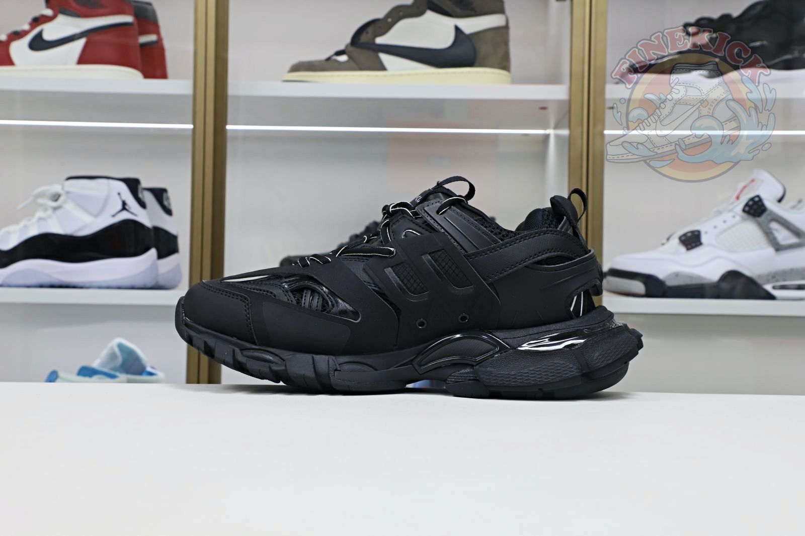 Balenciaga BLGA - finekick.vip