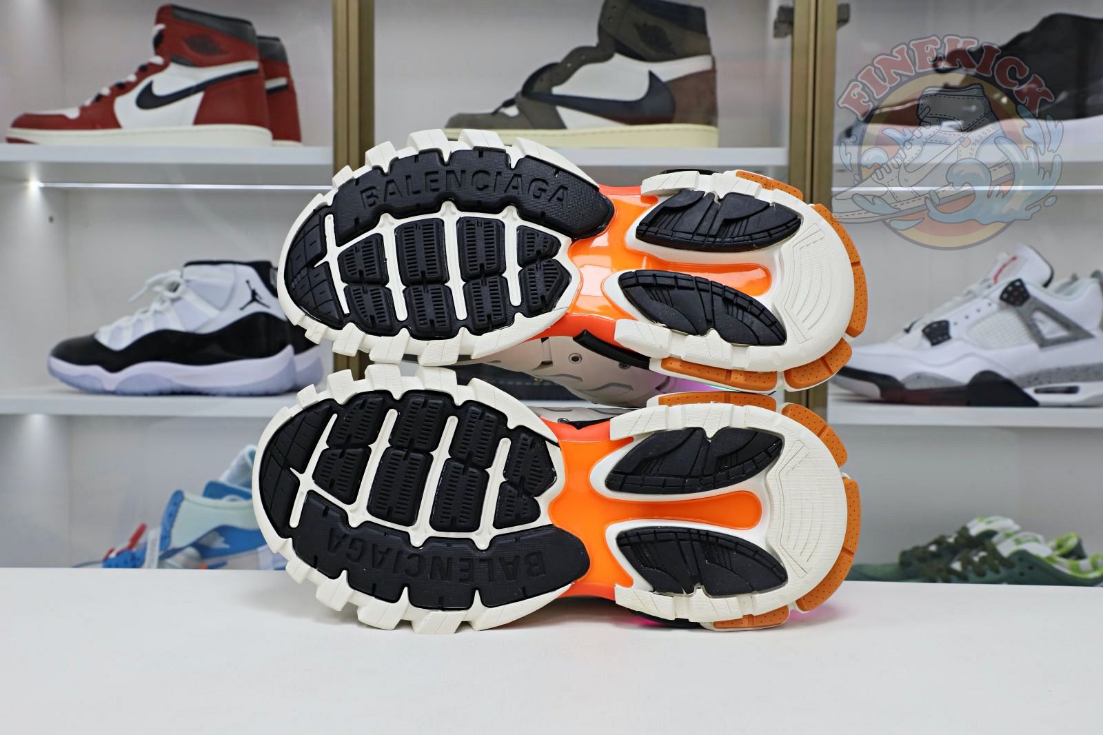 Balenciaga BLGA  Track(LED) - finekick.vip