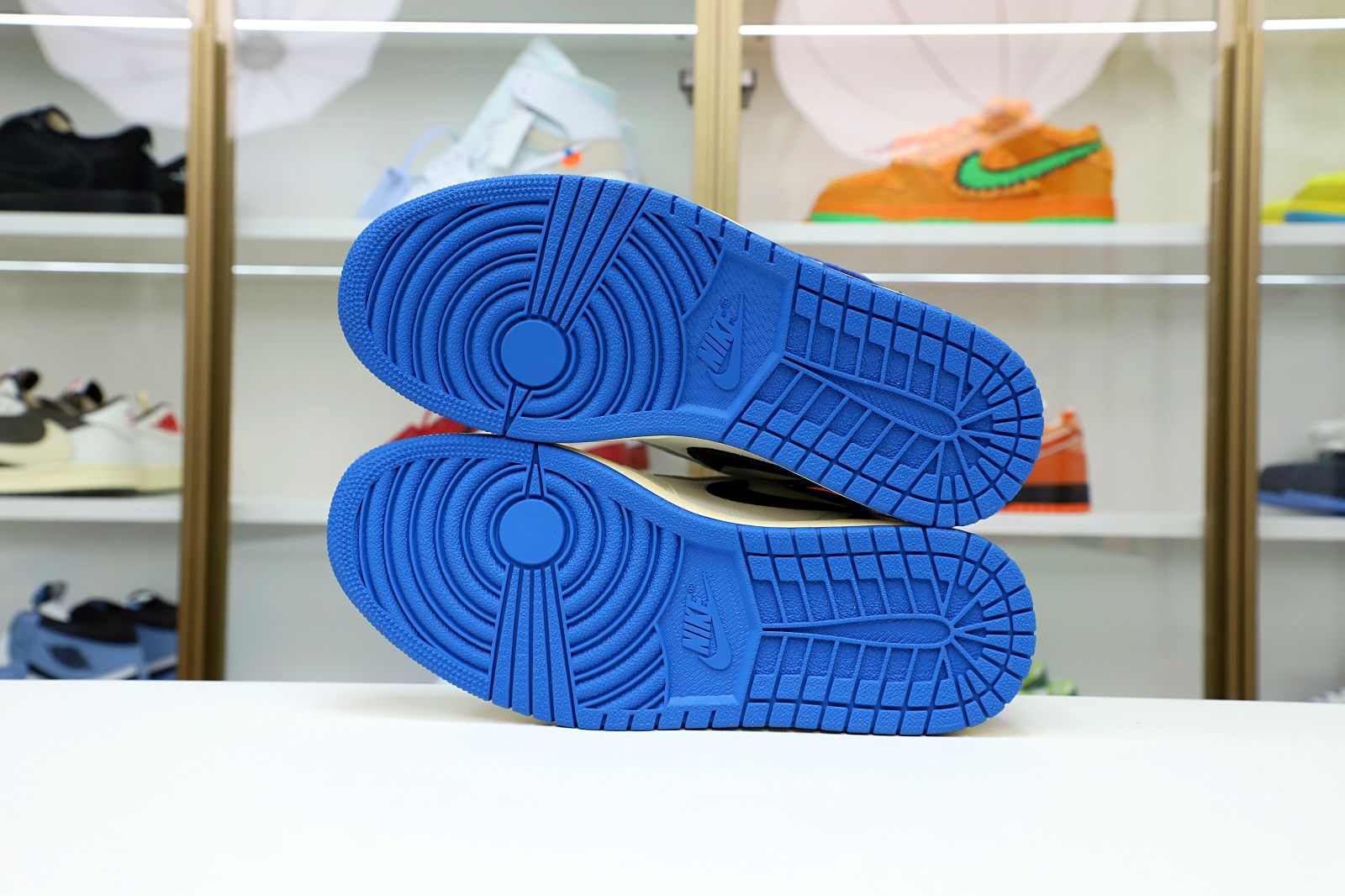 FRAGMENT DESIGN X TRAVIS SCOTT X AIR JORDAN 1 RETRO HIGH - finekick.vip