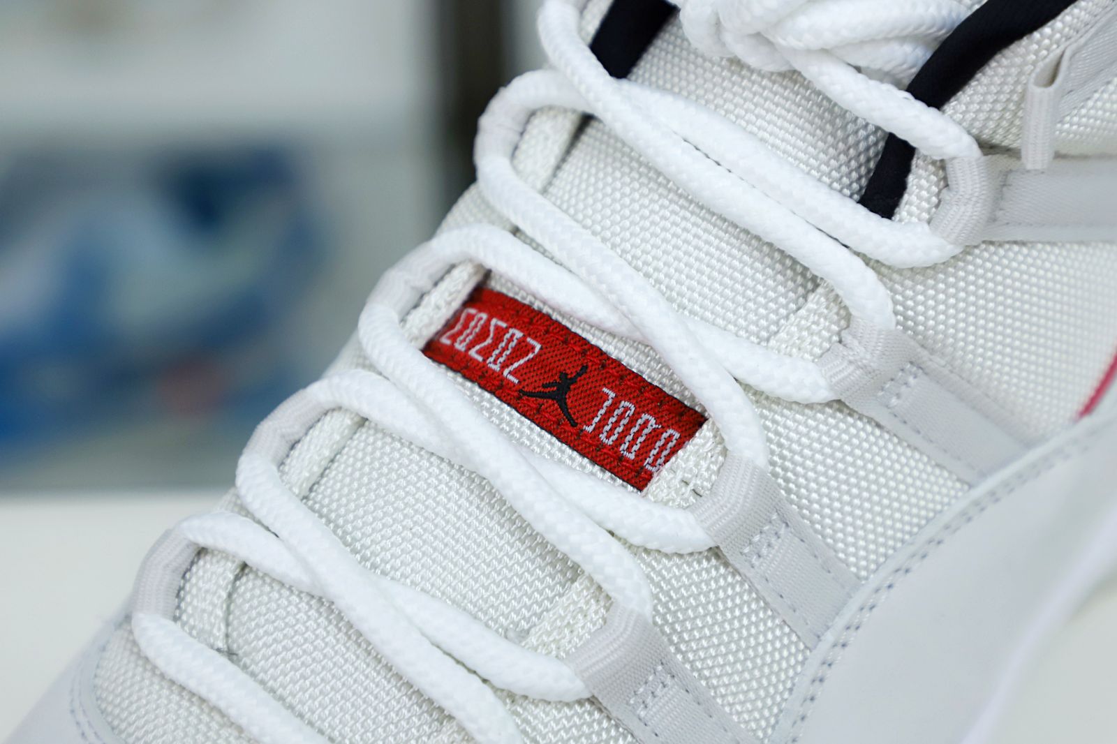 AIR JORDAN 11 XI RETRO PLATINUM TINT - finekick.vip