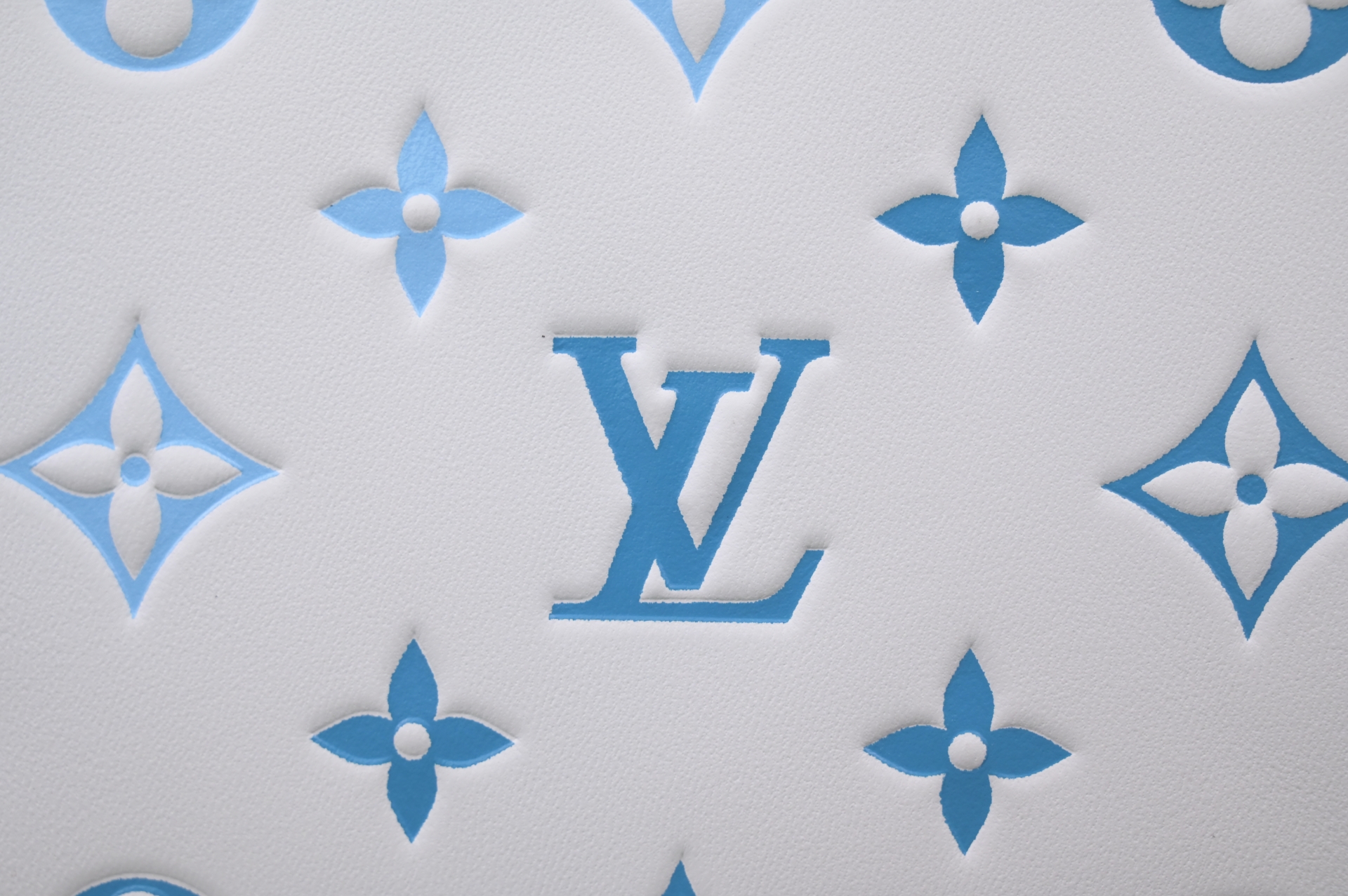 LOUIS VUITTON - finekick.vip