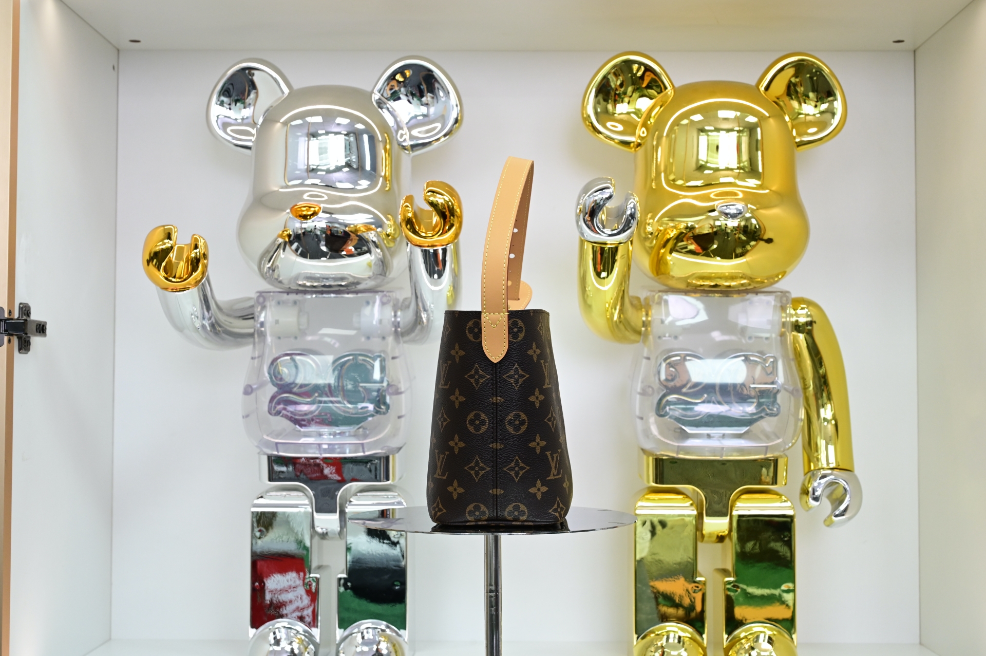 LOUIS VUITTON - finekick.vip