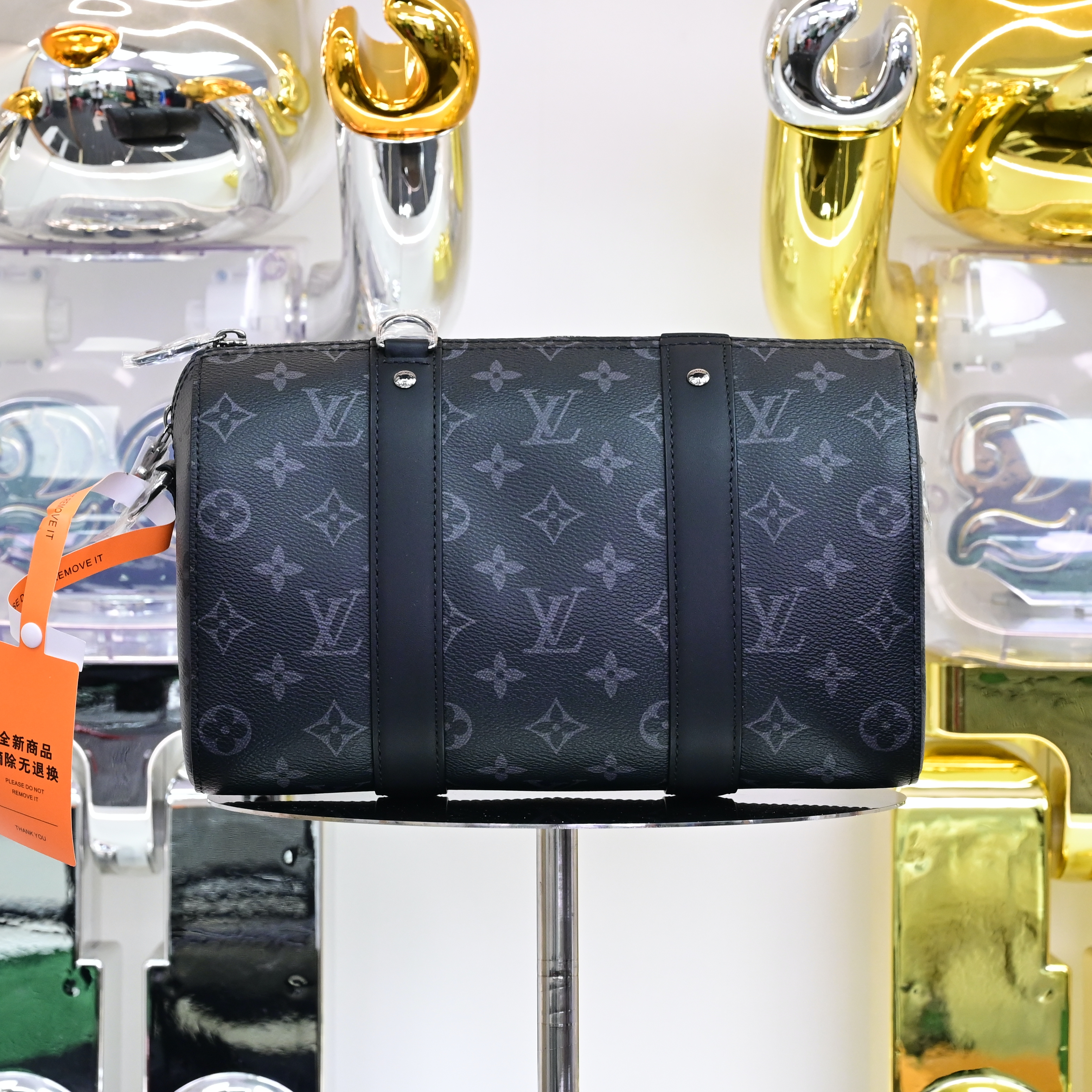 LOUIS VUITTON - finekick.vip