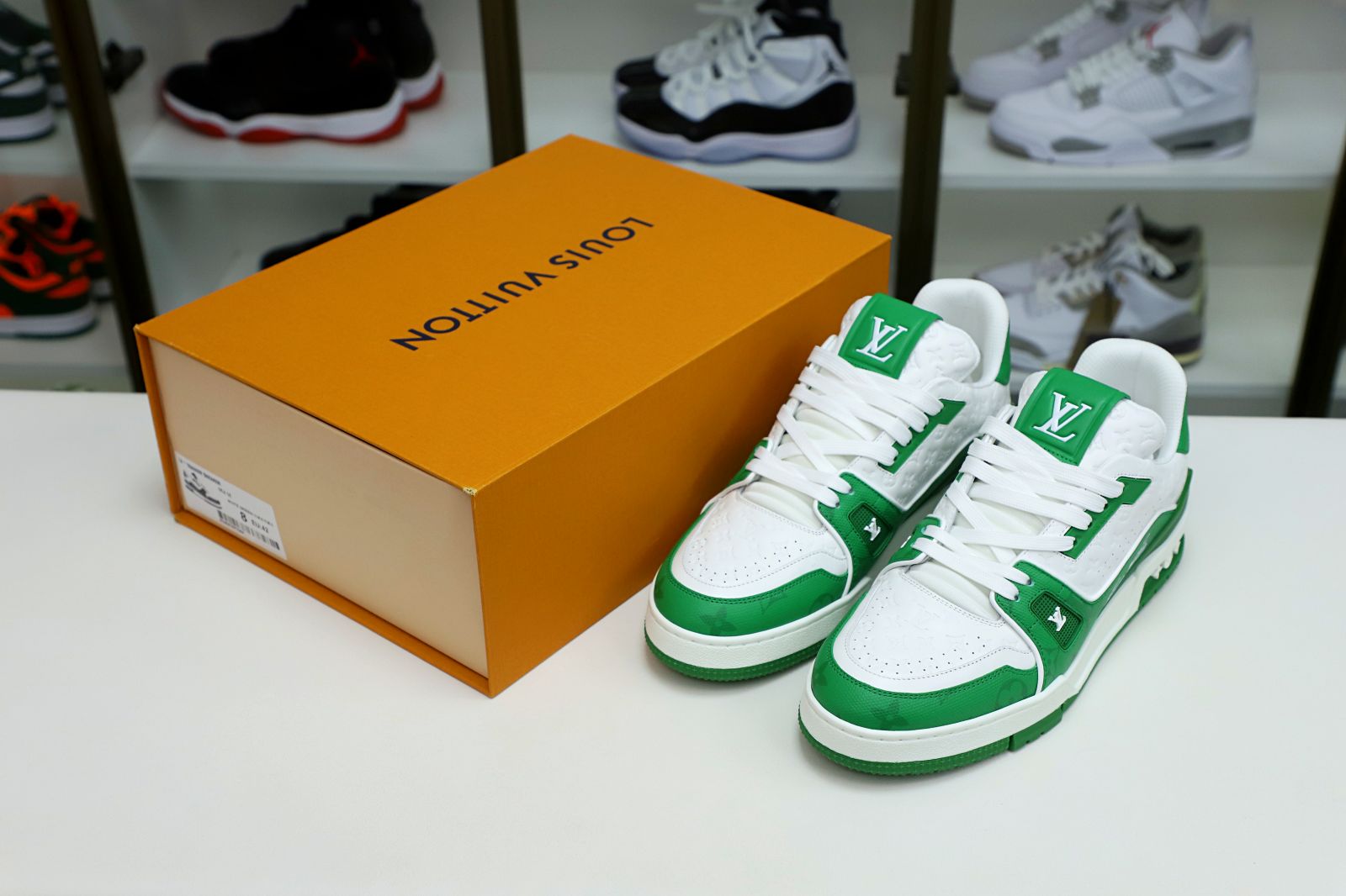 L/V  Trainer - finekick.vip