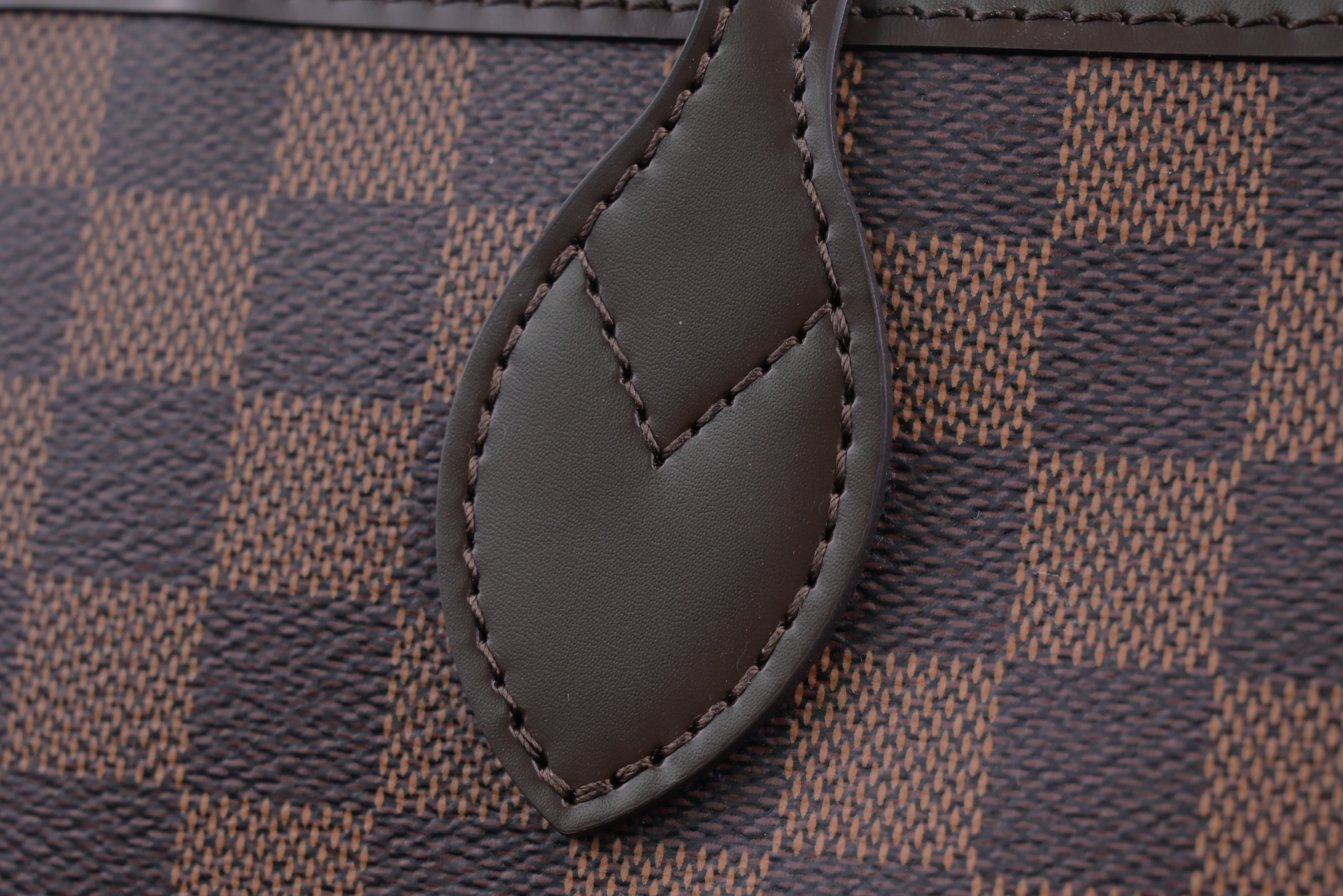 LOUIS VUITTON - finekick.vip
