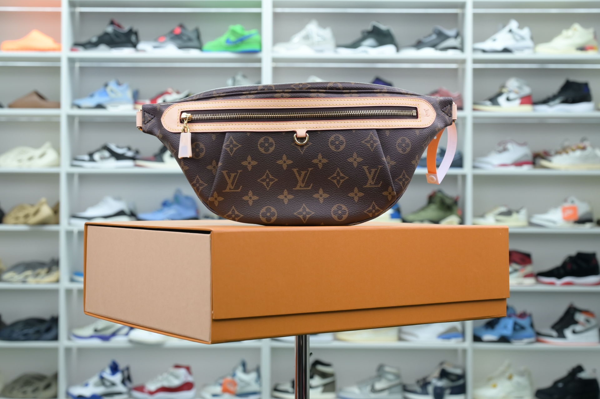 LOUIS VUITTON - finekick.vip