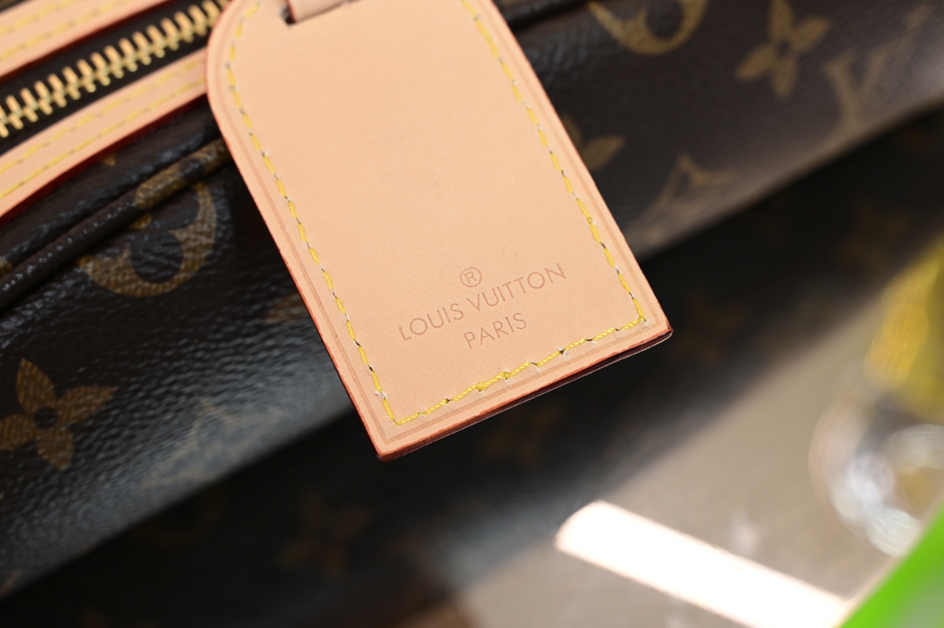LOUIS VUITTON - finekick.vip