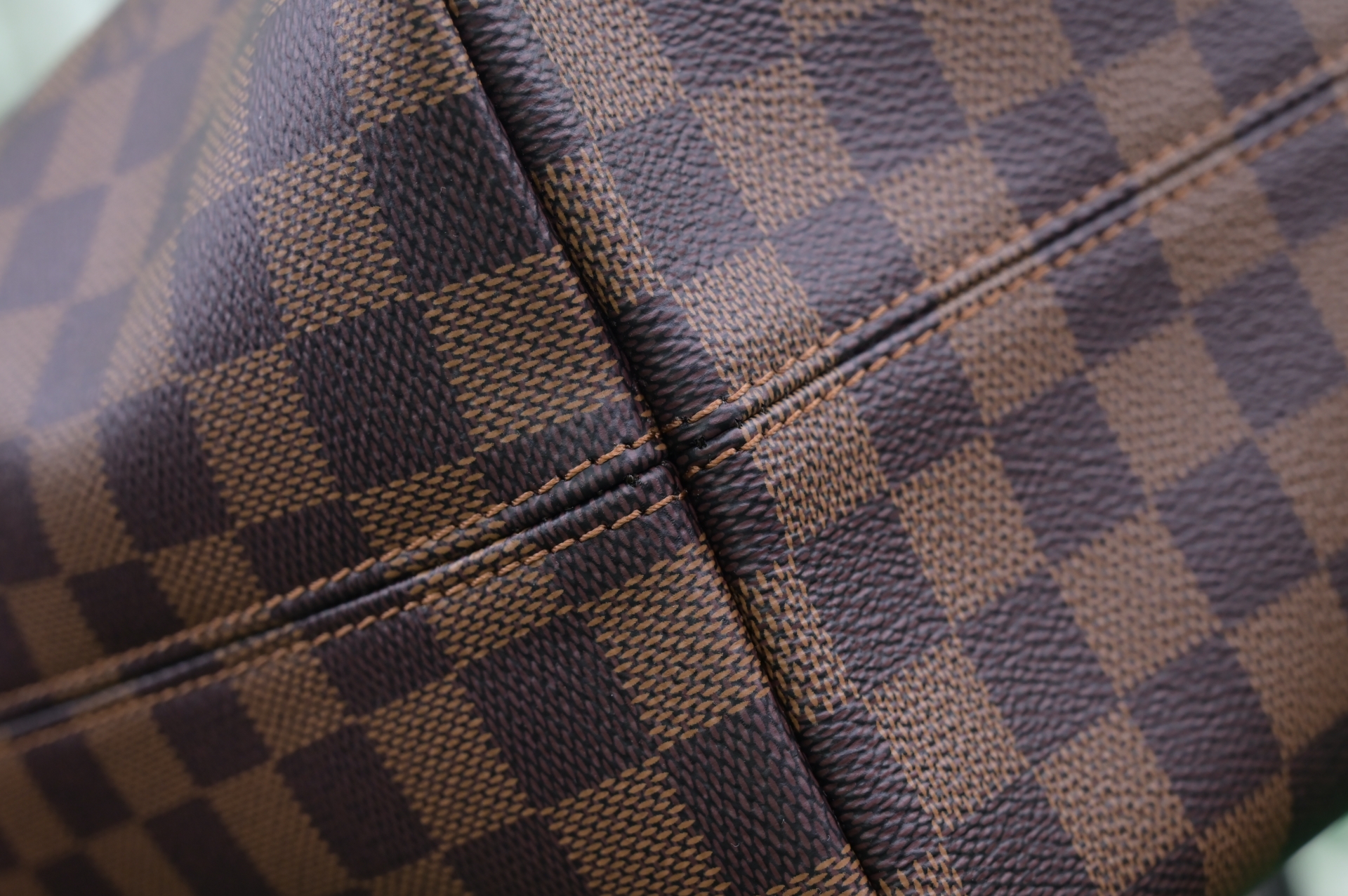 LOUIS VUITTON - finekick.vip