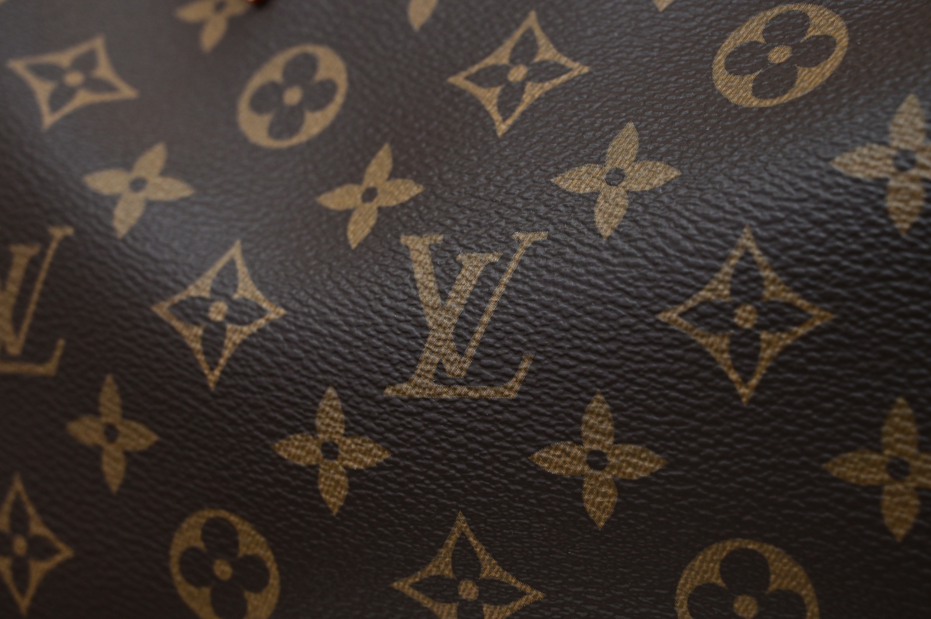 LOUIS VUITTON - finekick.vip