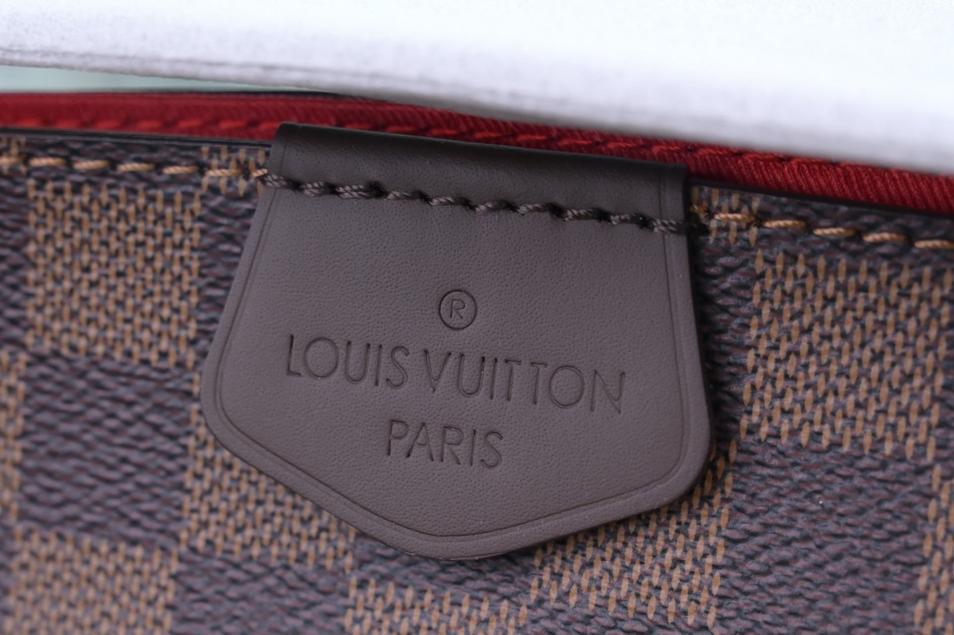 LOUIS VUITTON - finekick.vip