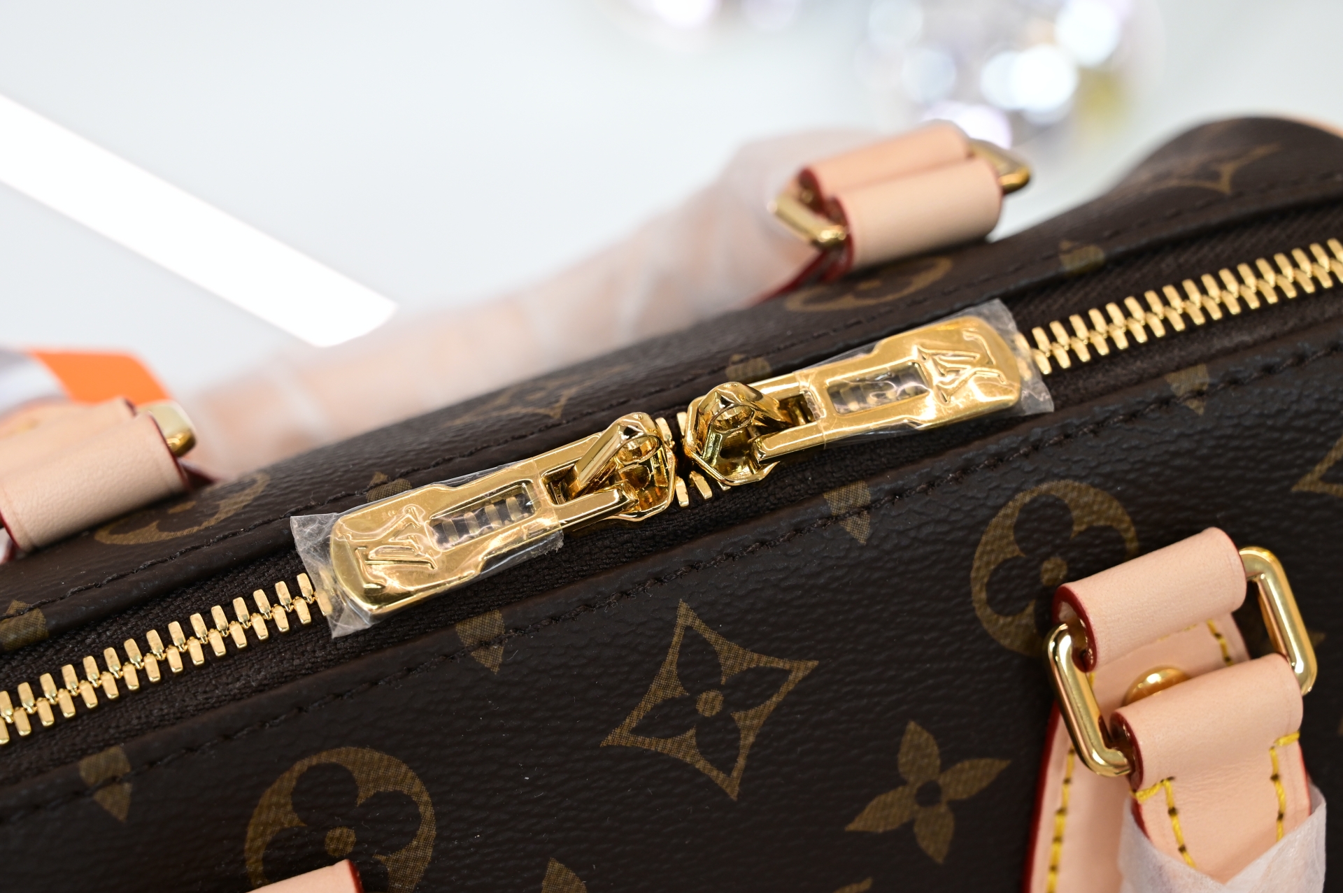 LOUIS VUITTON - finekick.vip