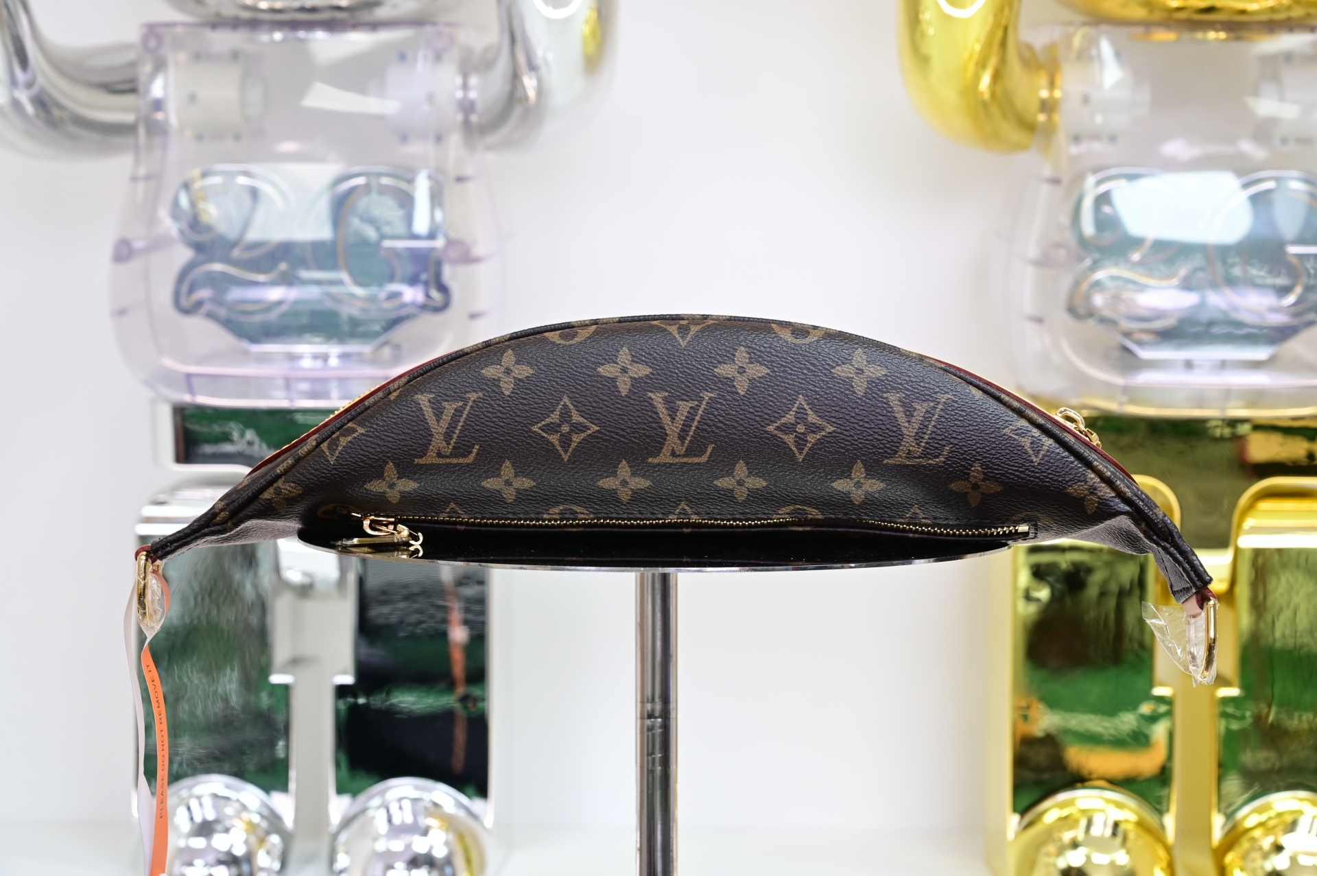 LOUIS VUITTON - finekick.vip