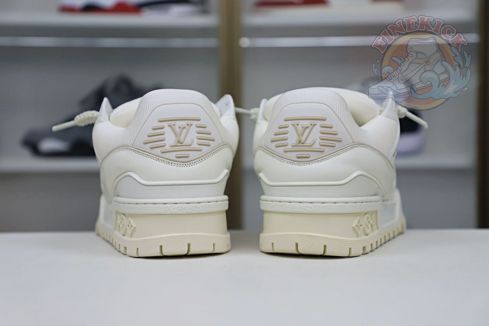 L/V  Trainer - finekick.vip
