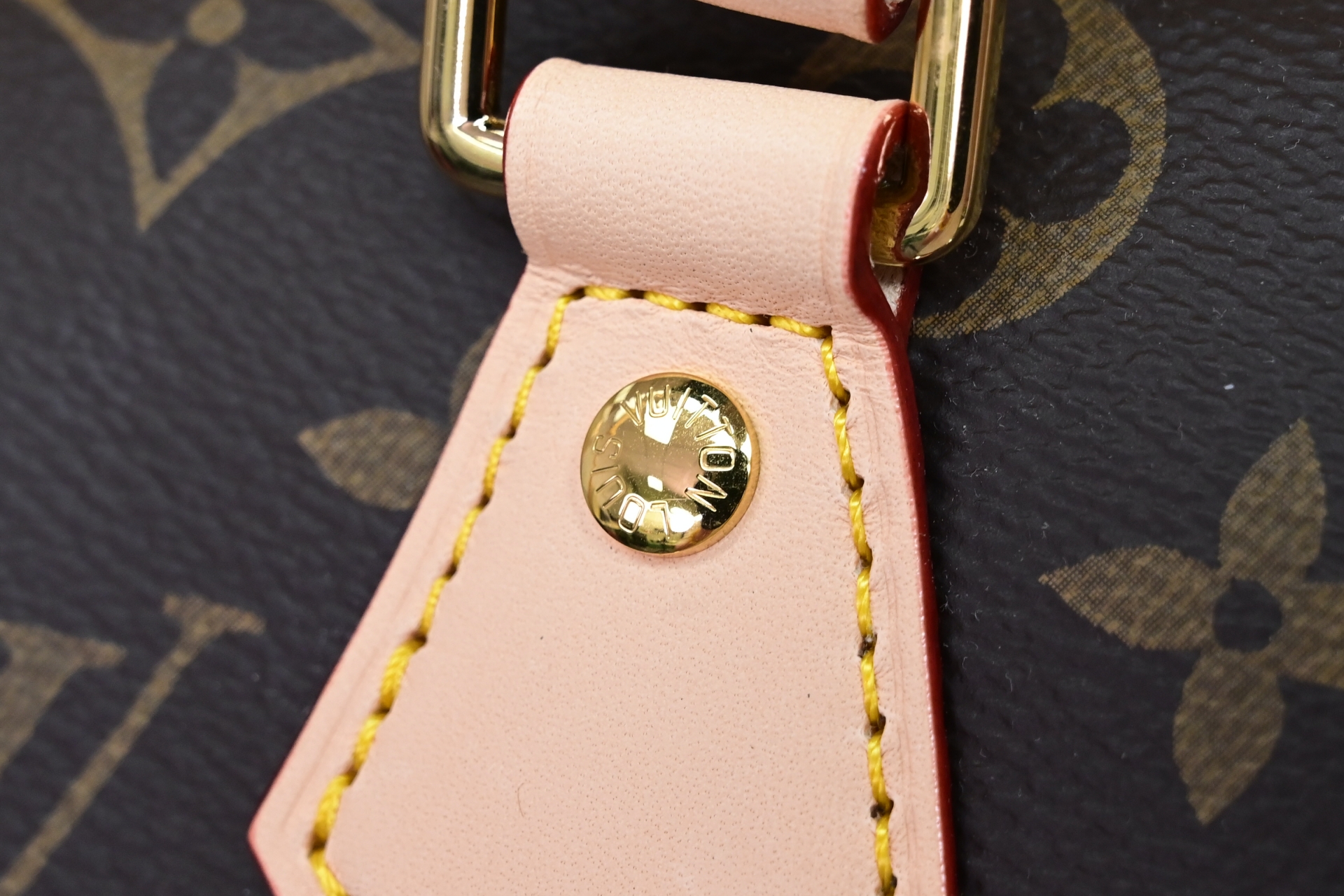 LOUIS VUITTON - finekick.vip