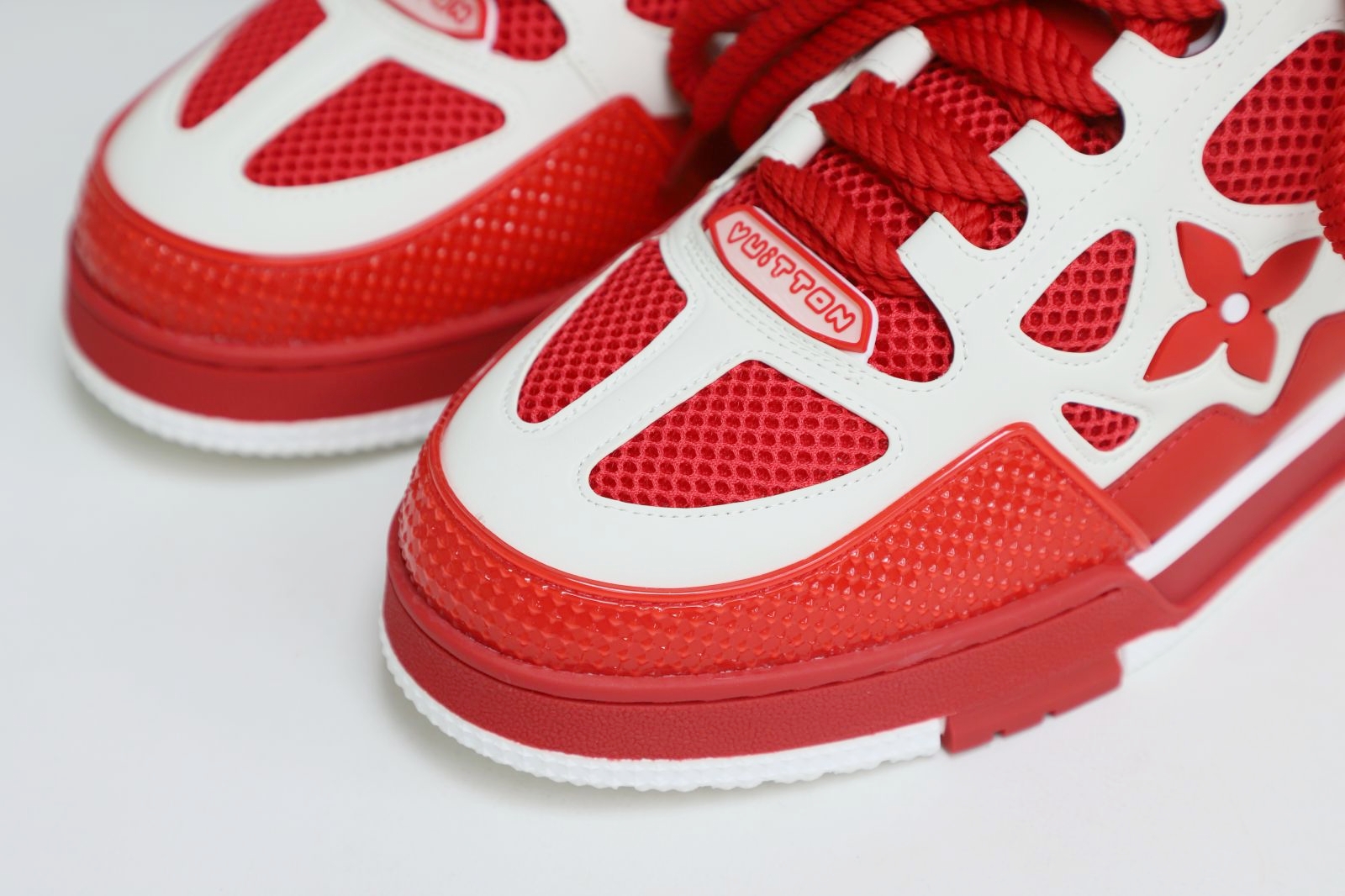 L/V  Trainer - finekick.vip