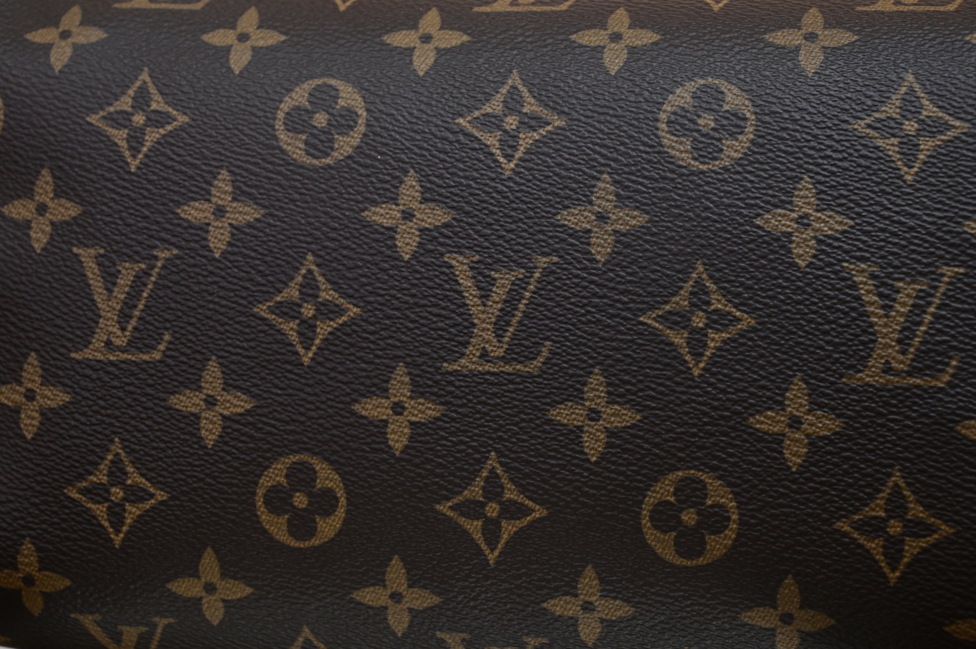 LOUIS VUITTON - finekick.vip