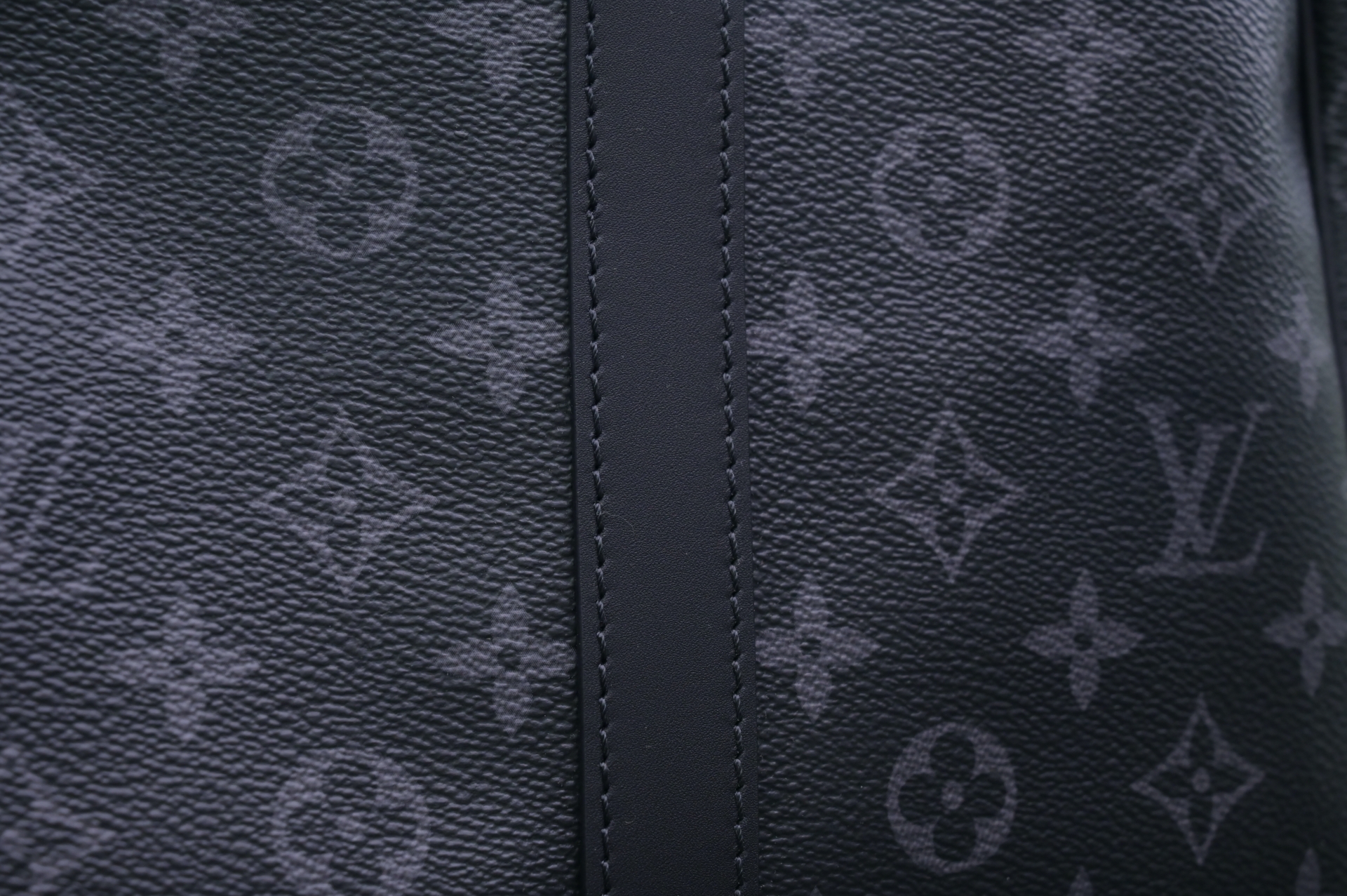 LOUIS VUITTON - finekick.vip