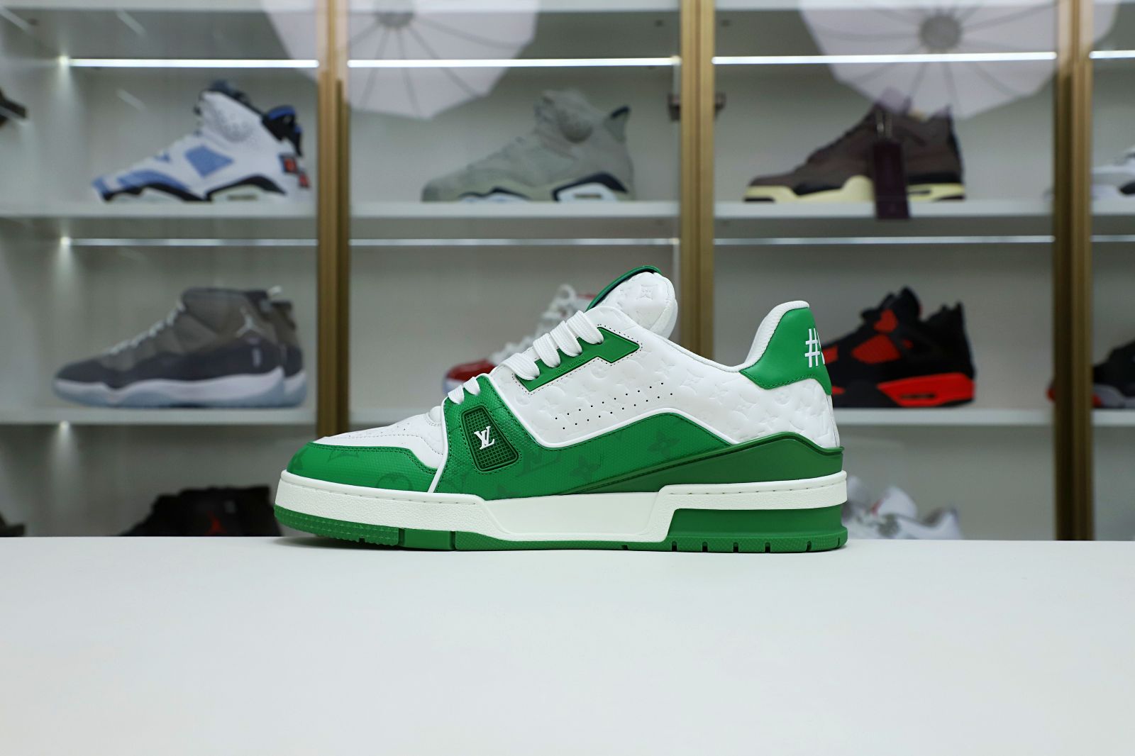 L/V  Trainer - finekick.vip