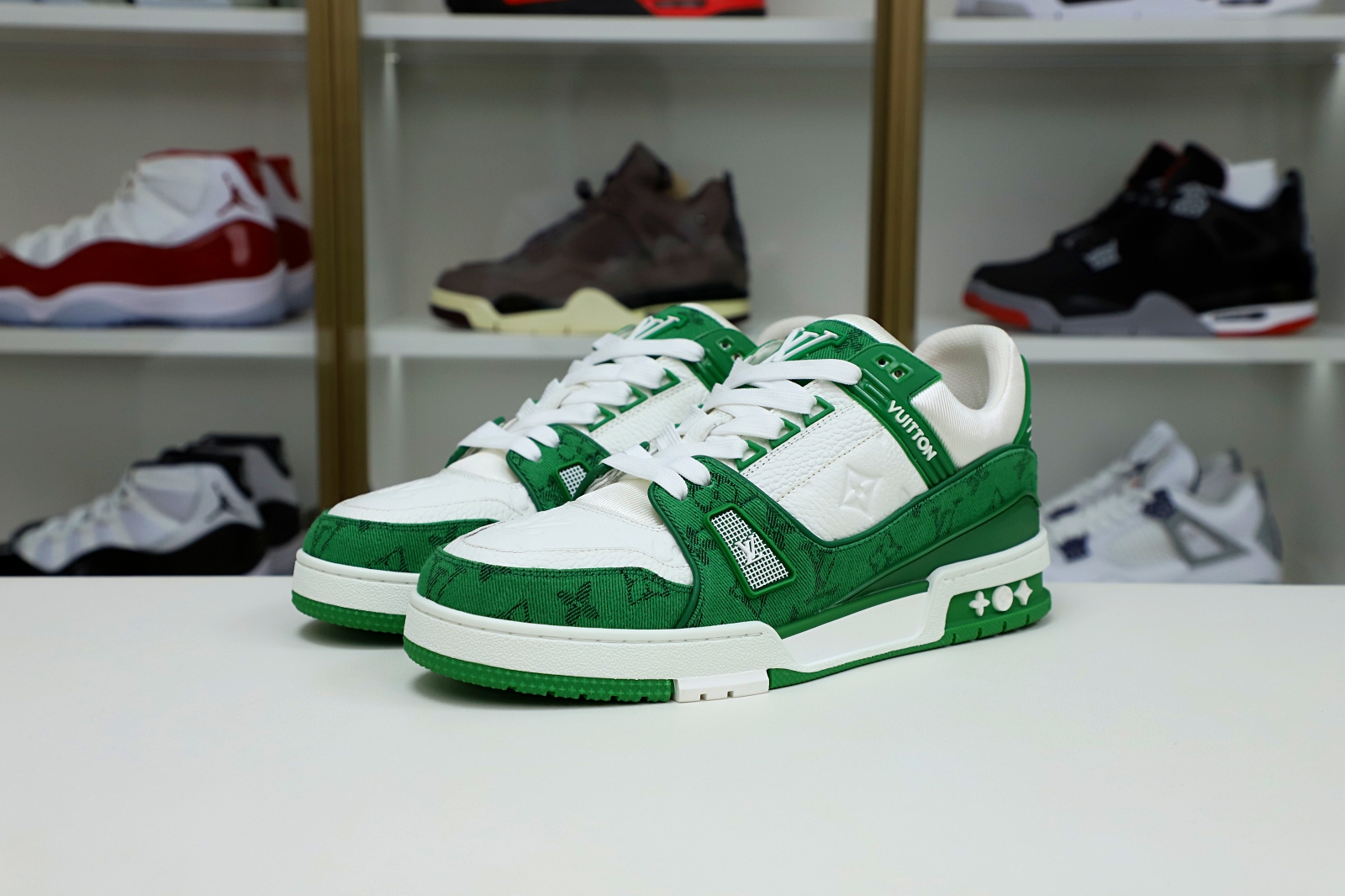 L/V  Trainer - finekick.vip