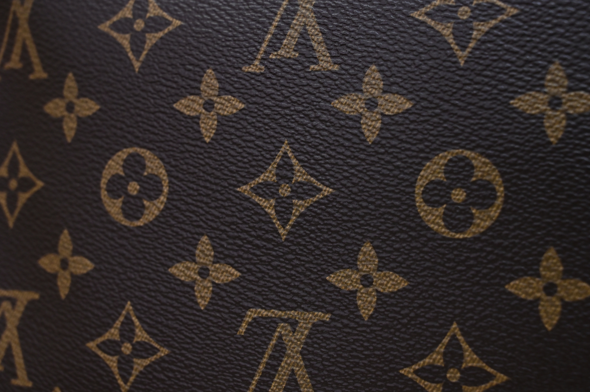 LOUIS VUITTON - finekick.vip