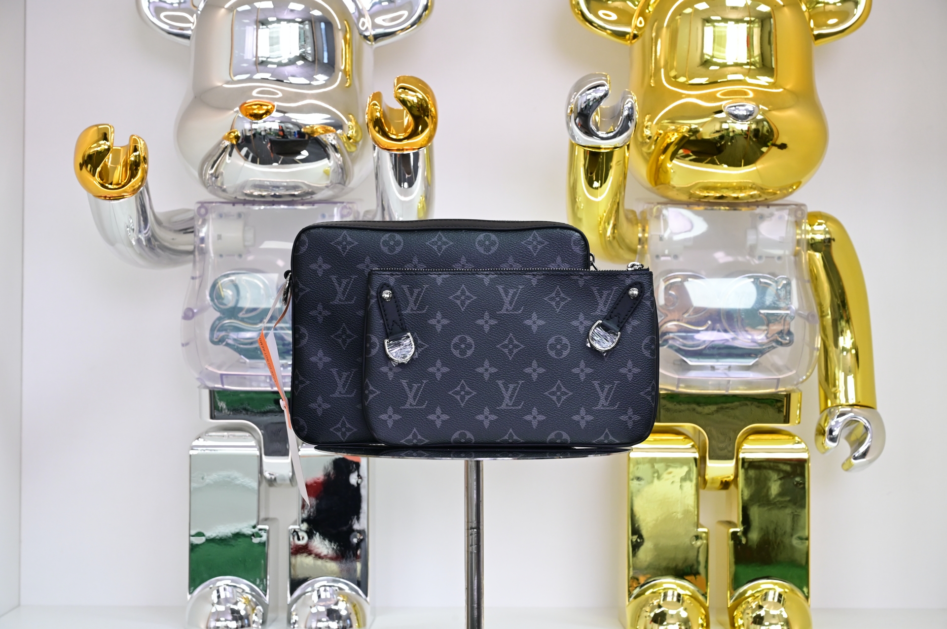 LOUIS VUITTON - finekick.vip