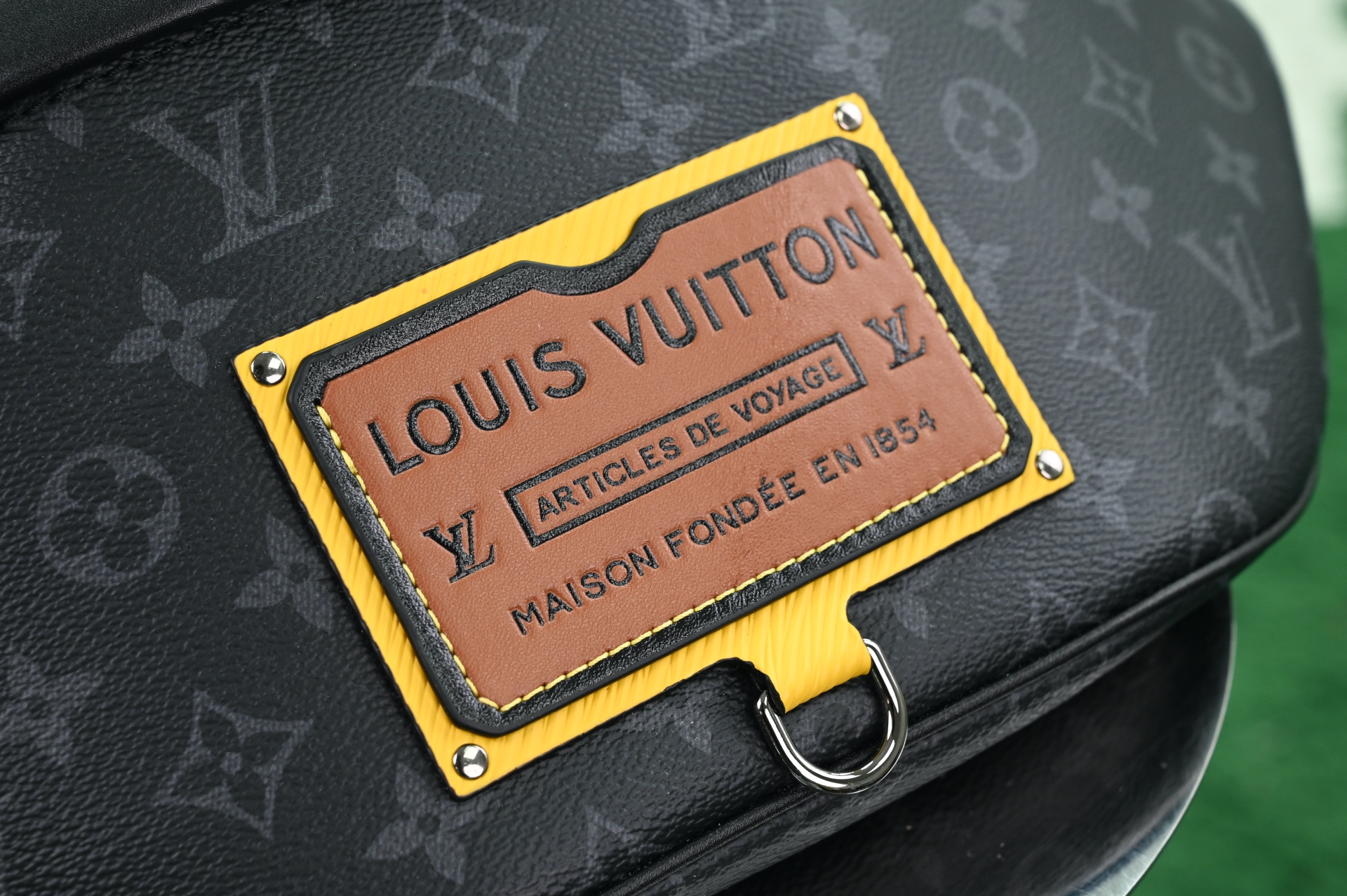 LOUIS VUITTON Discovery - finekick.vip