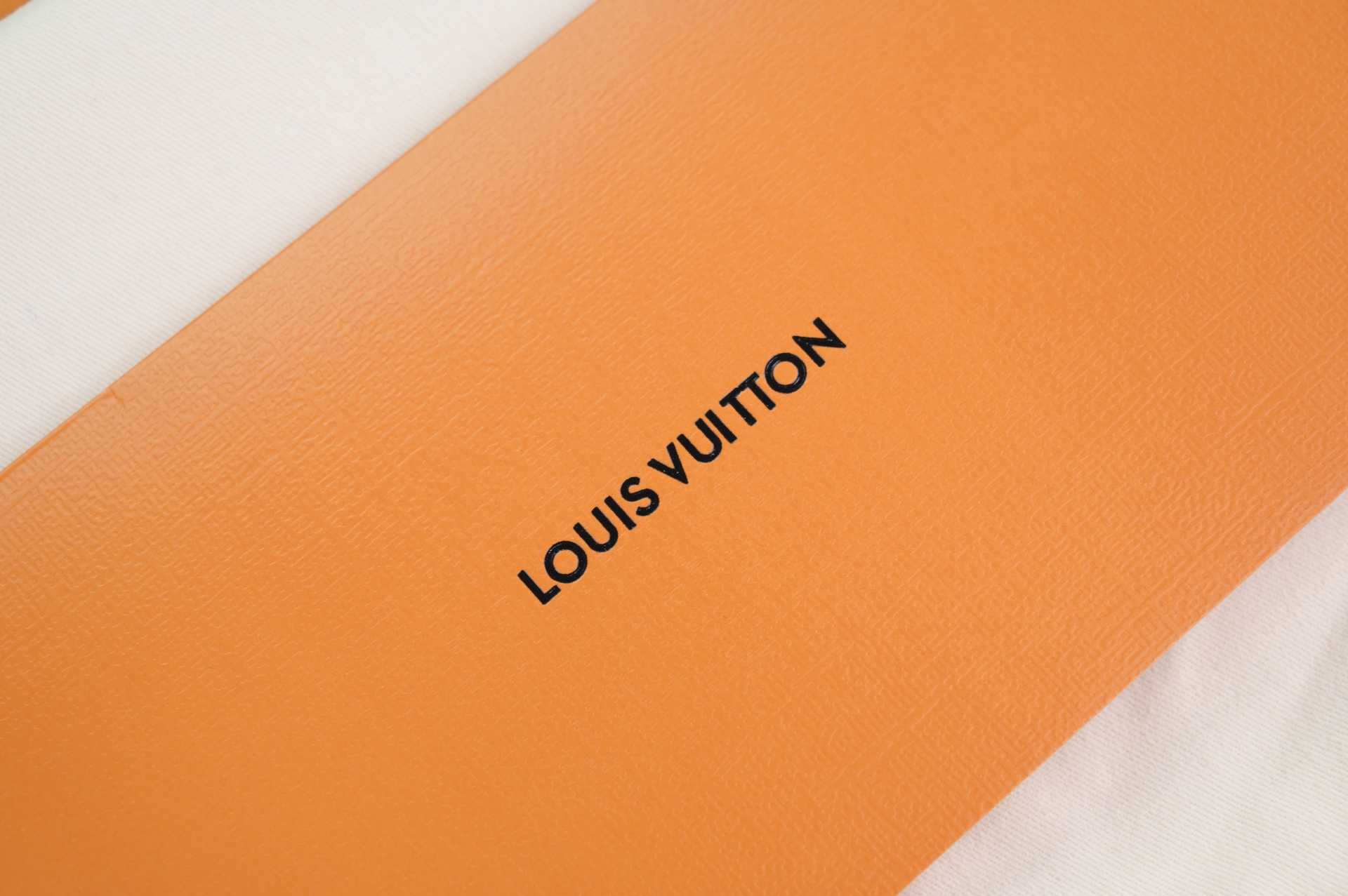 LOUIS VUITTON - finekick.vip