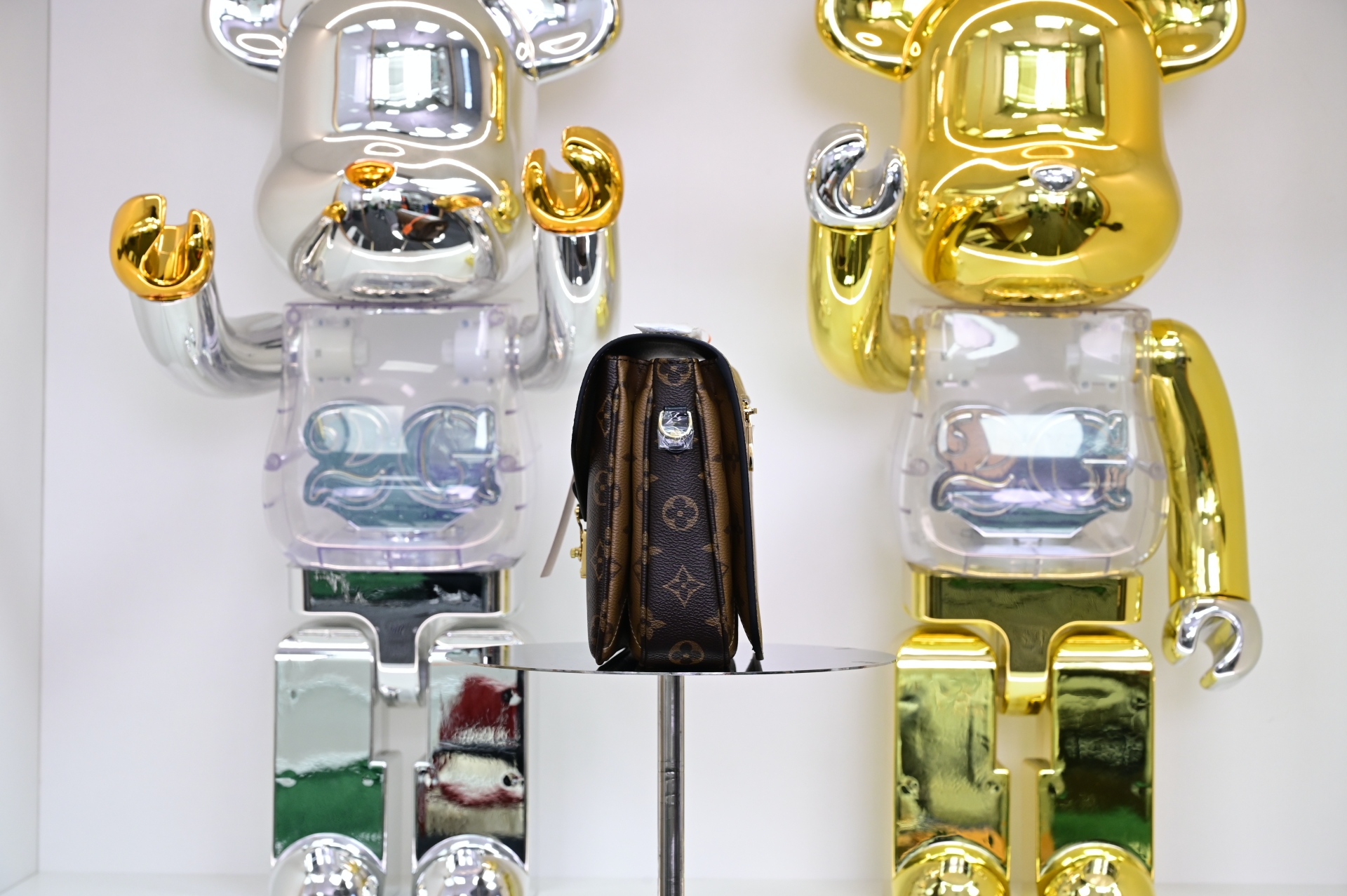 LOUIS VUITTON - finekick.vip