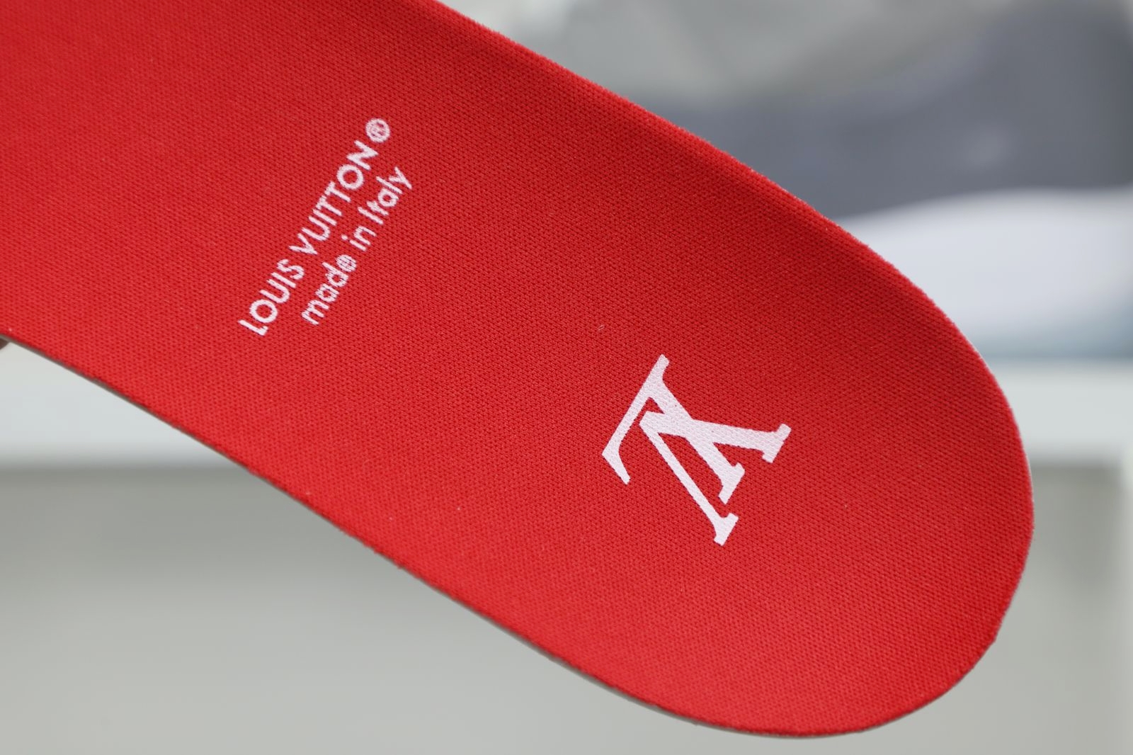 L/V  Trainer - finekick.vip