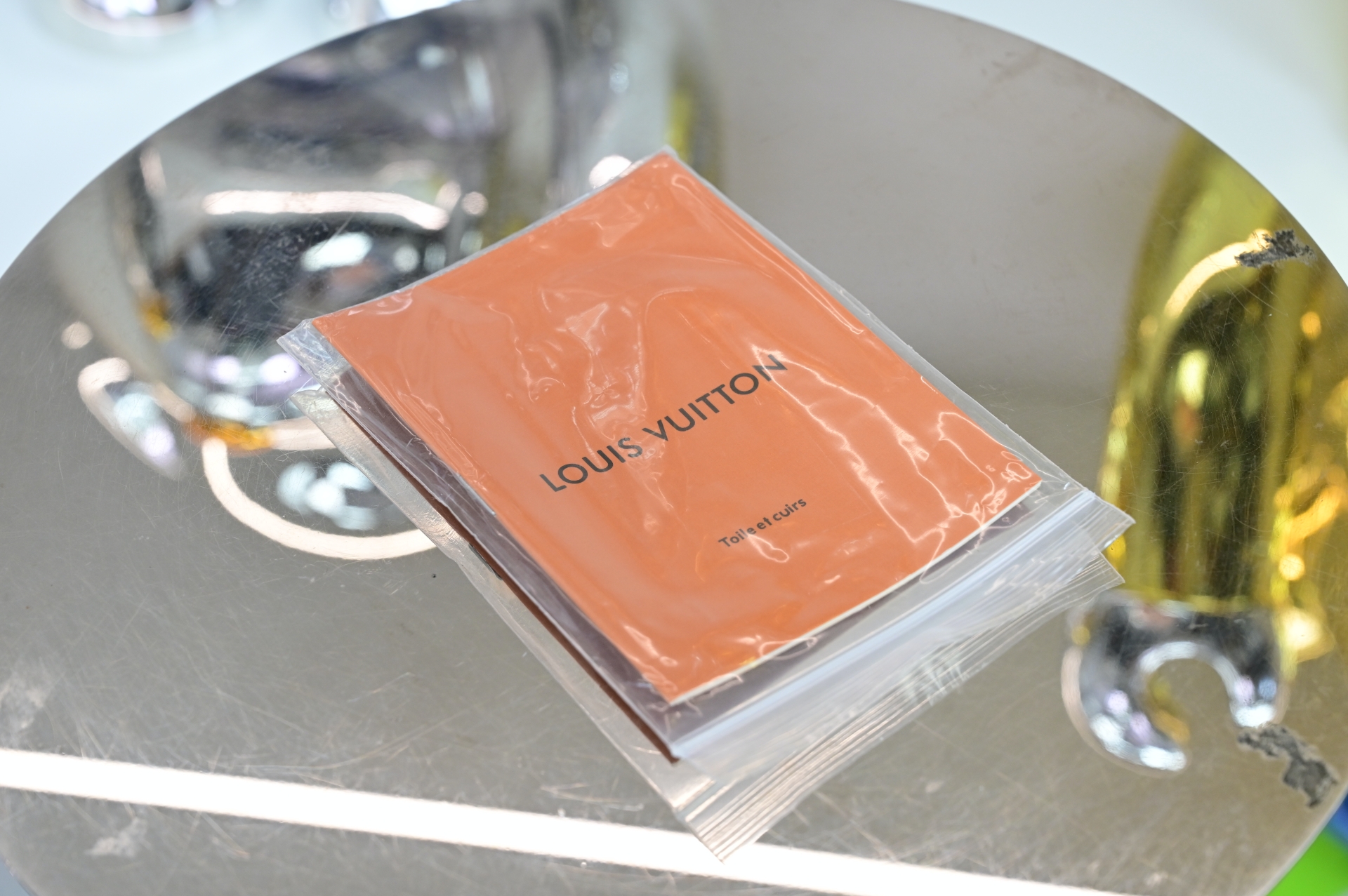 LOUIS VUITTON - finekick.vip