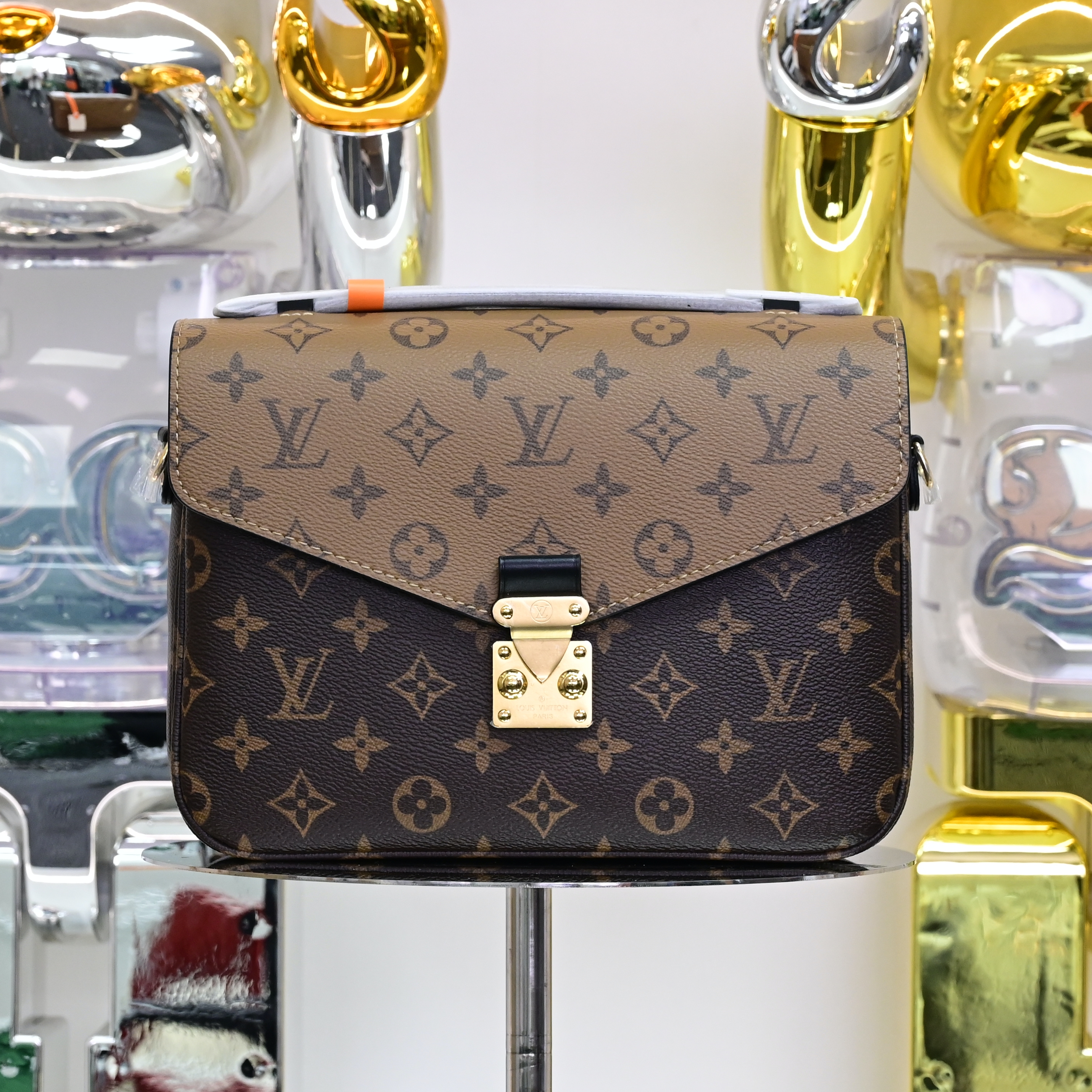 LOUIS VUITTON - finekick.vip