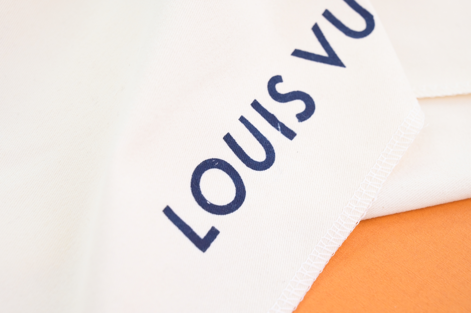 LOUIS VUITTON - finekick.vip