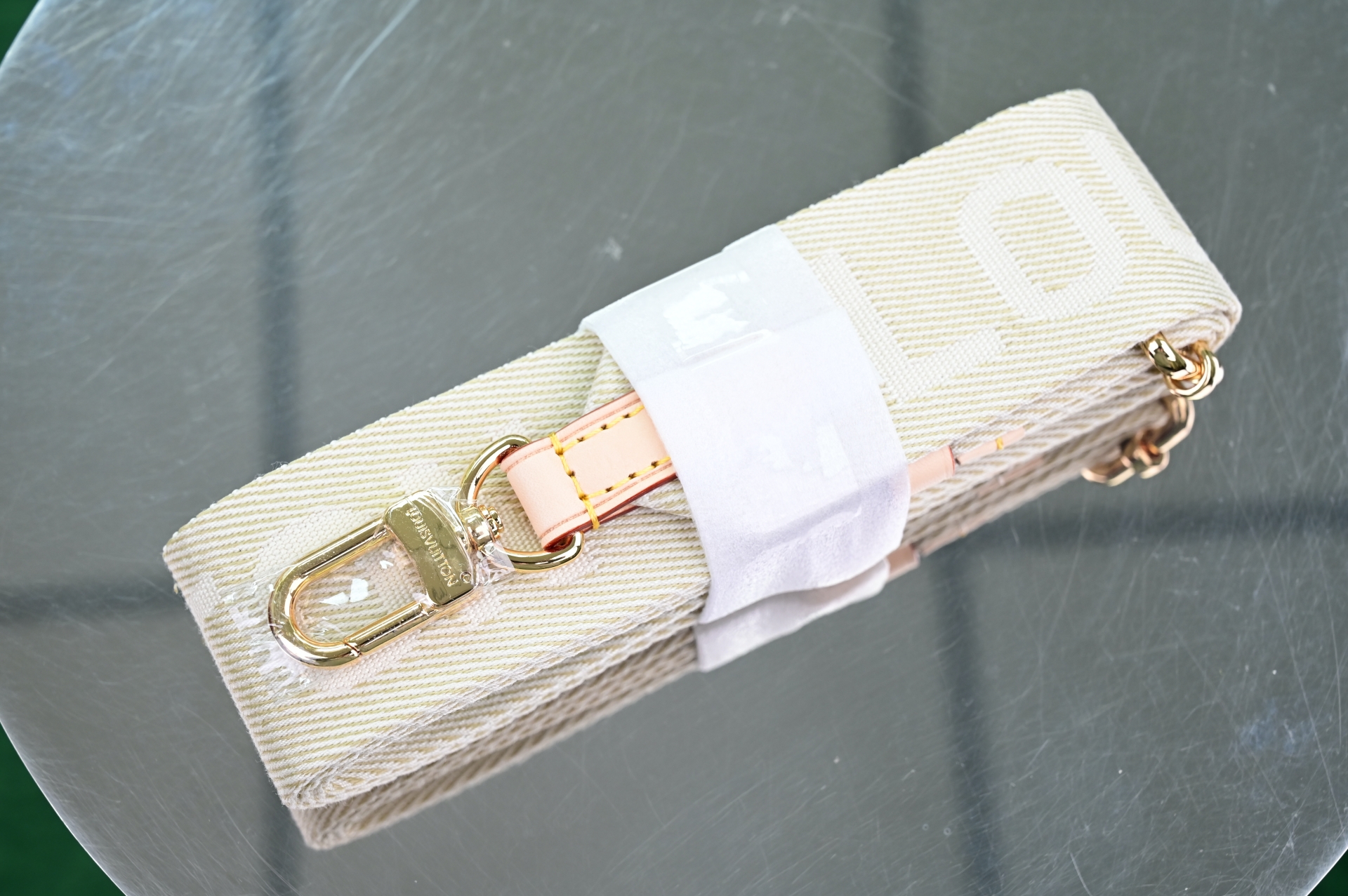 LOUIS VUITTON - finekick.vip