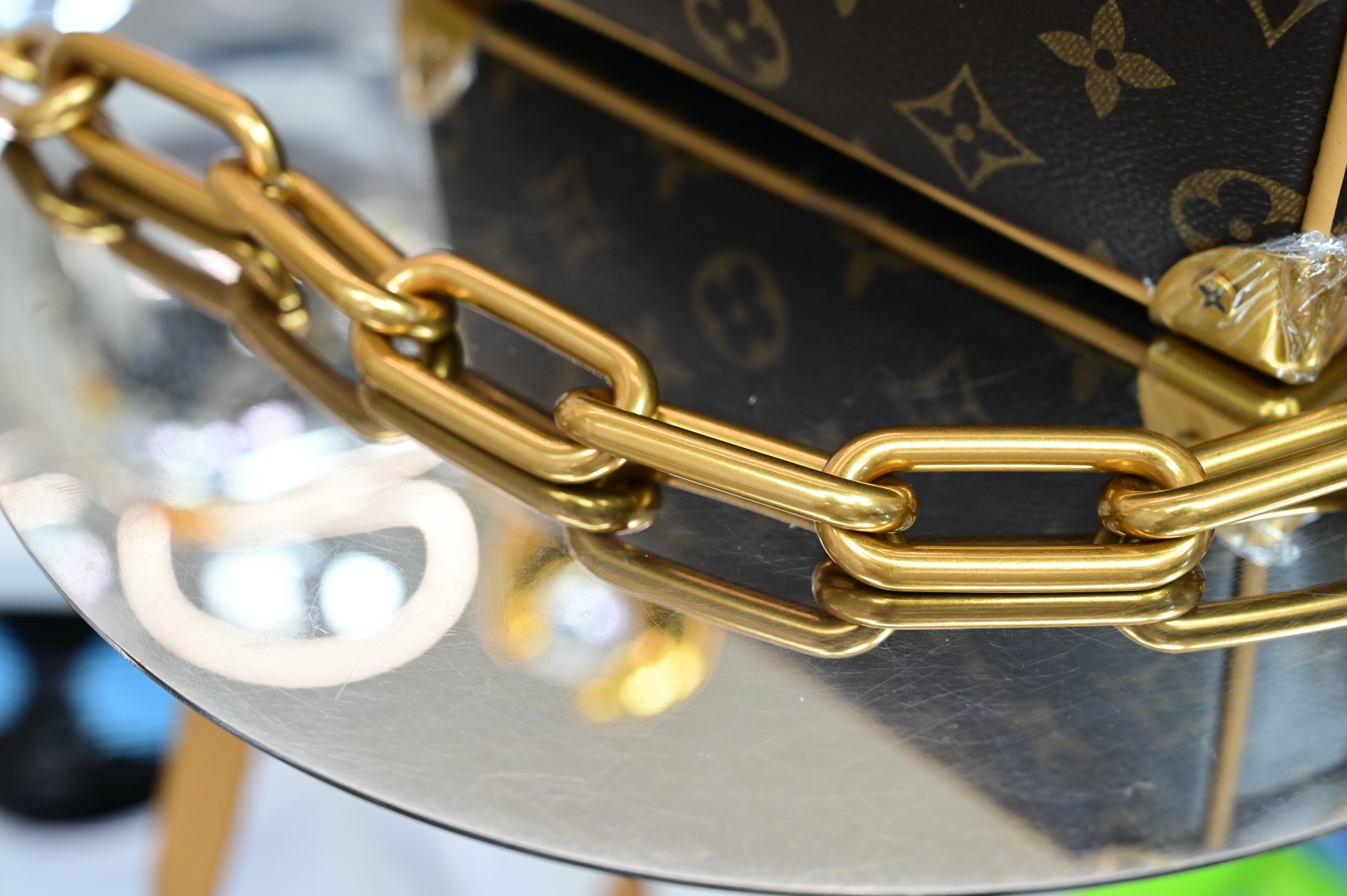 LOUIS VUITTON - finekick.vip