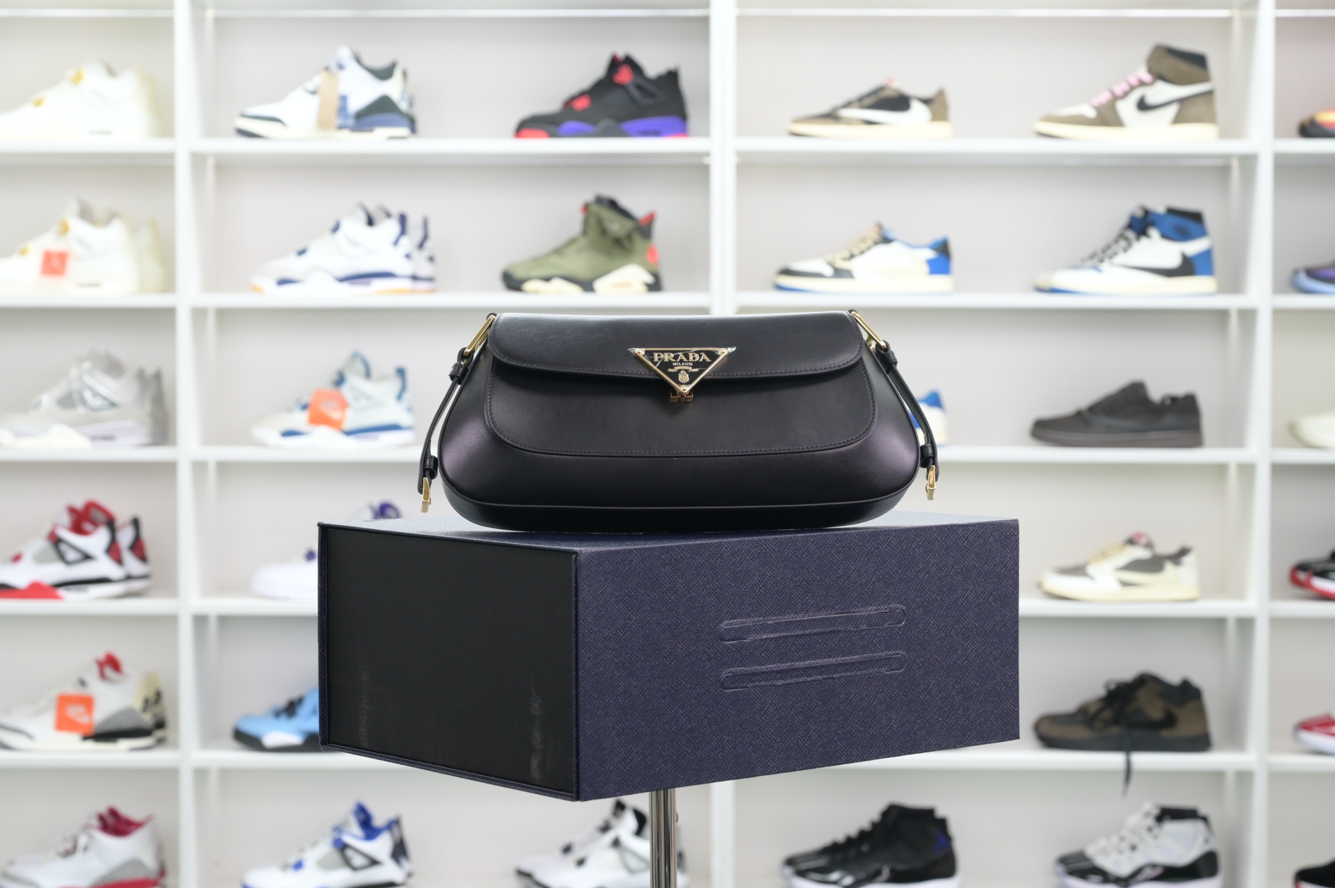PRADA - finekick.vip