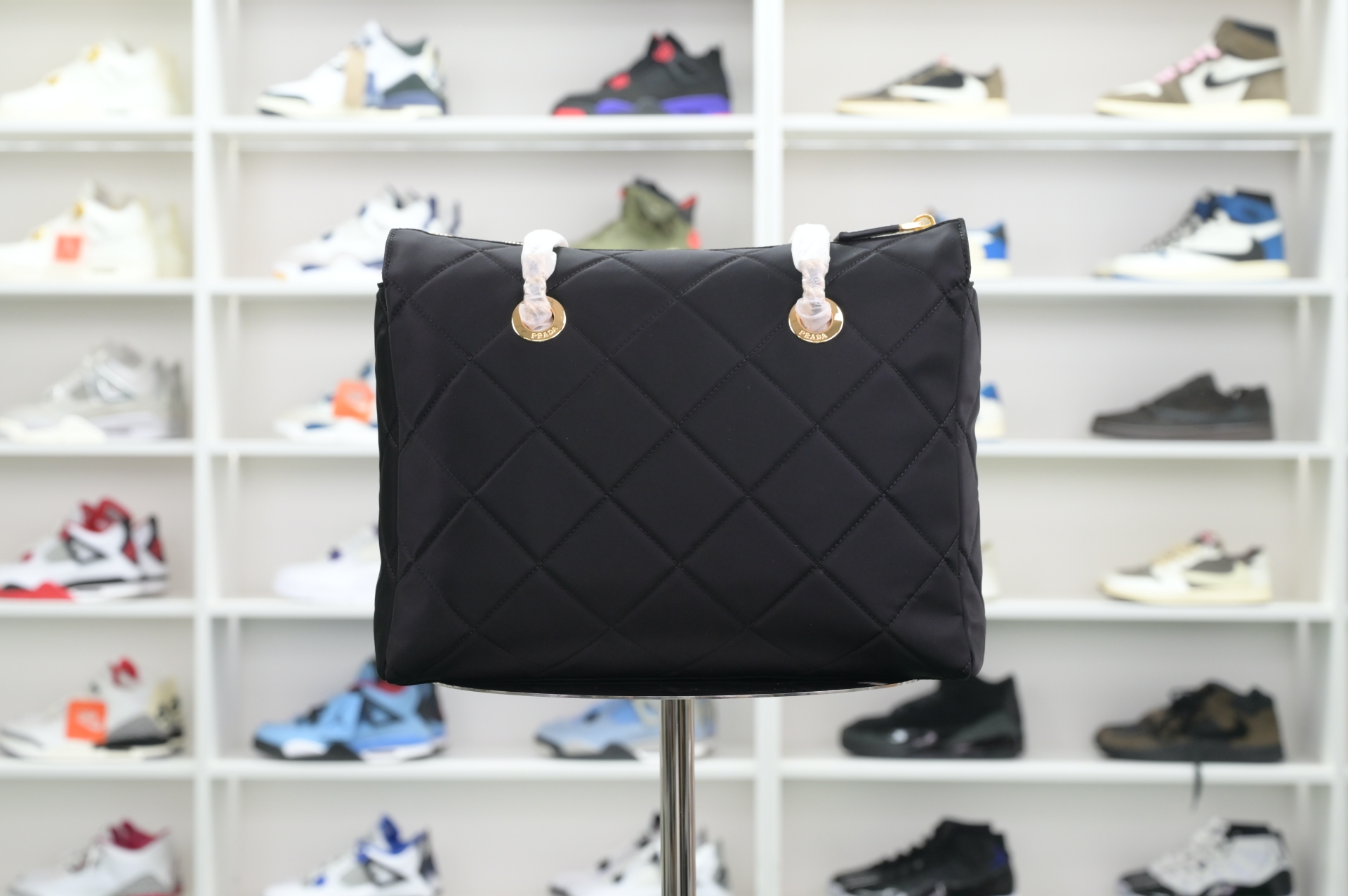 PRADA - finekick.vip