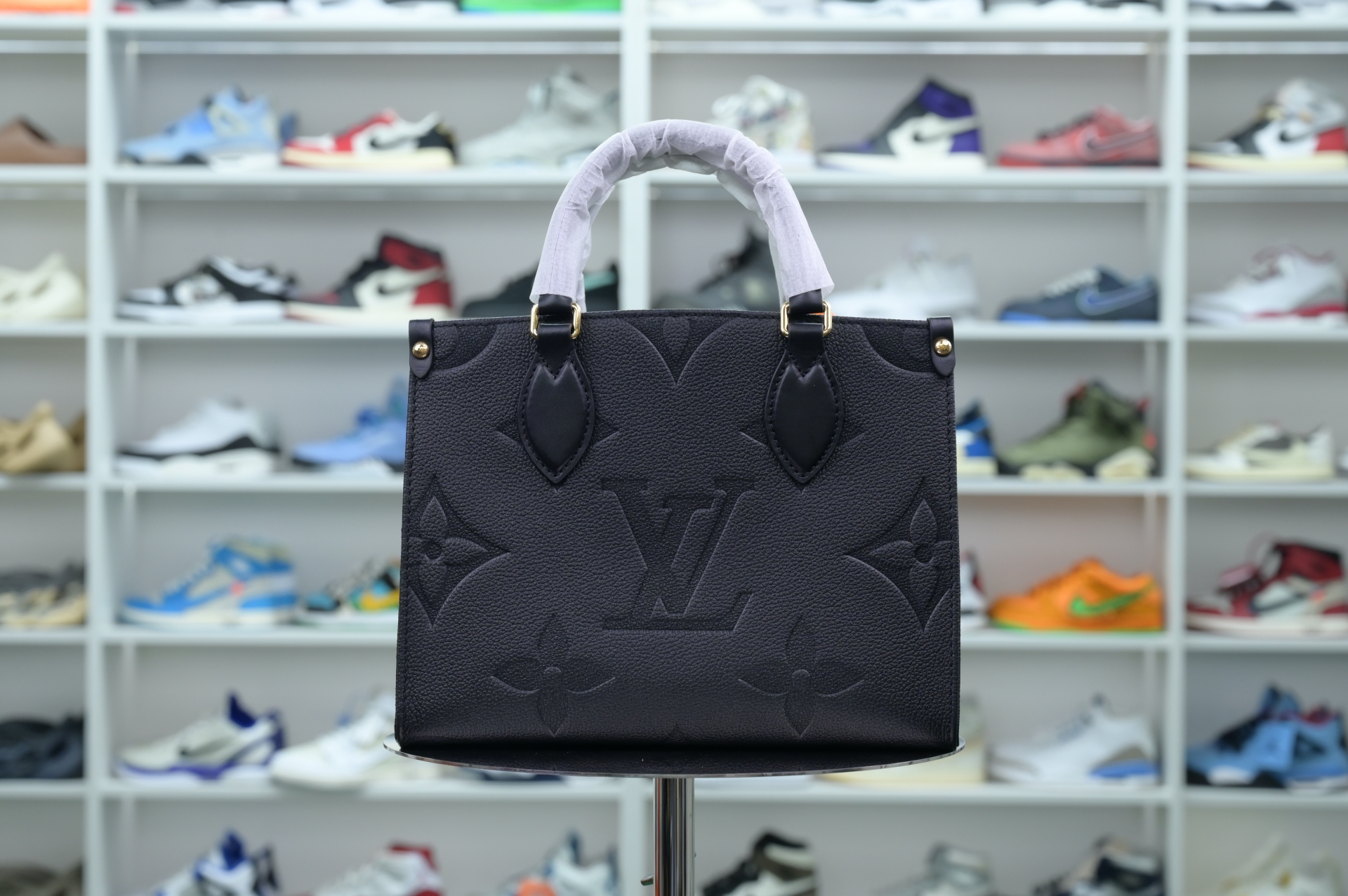LOUIS VUITTON - finekick.vip